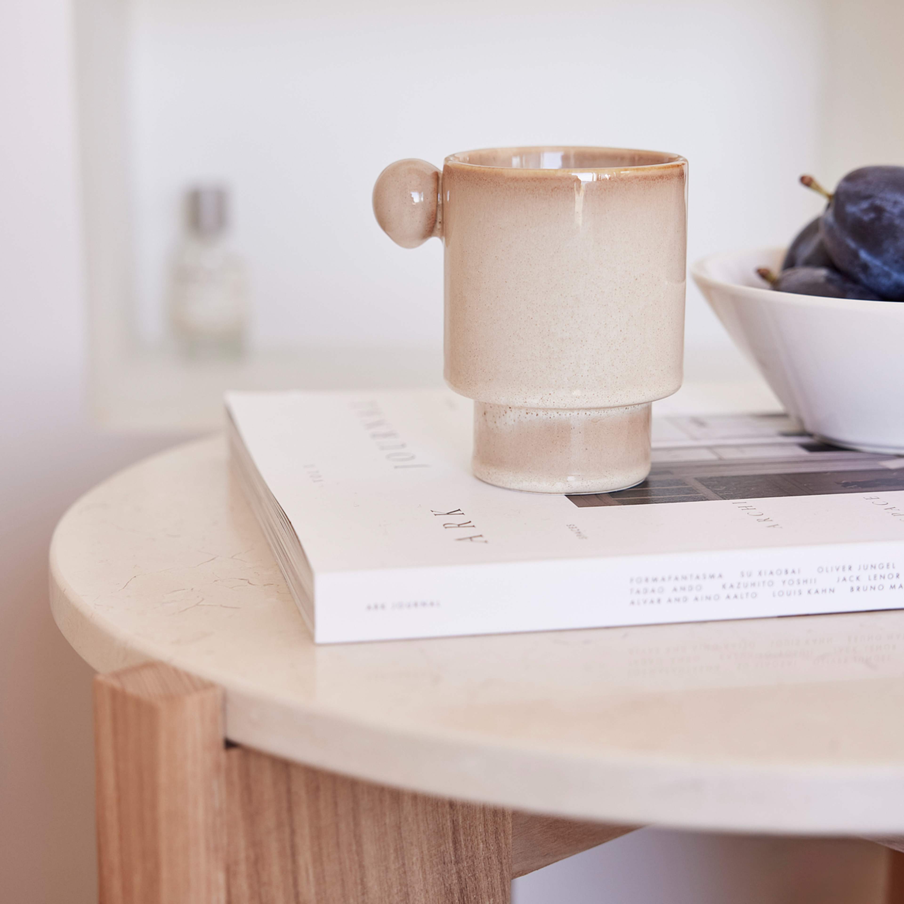 Yuka Bowl - Medium, från OYOY Living, i färgen offwhite. Klicka för att öppna bilden i stort format