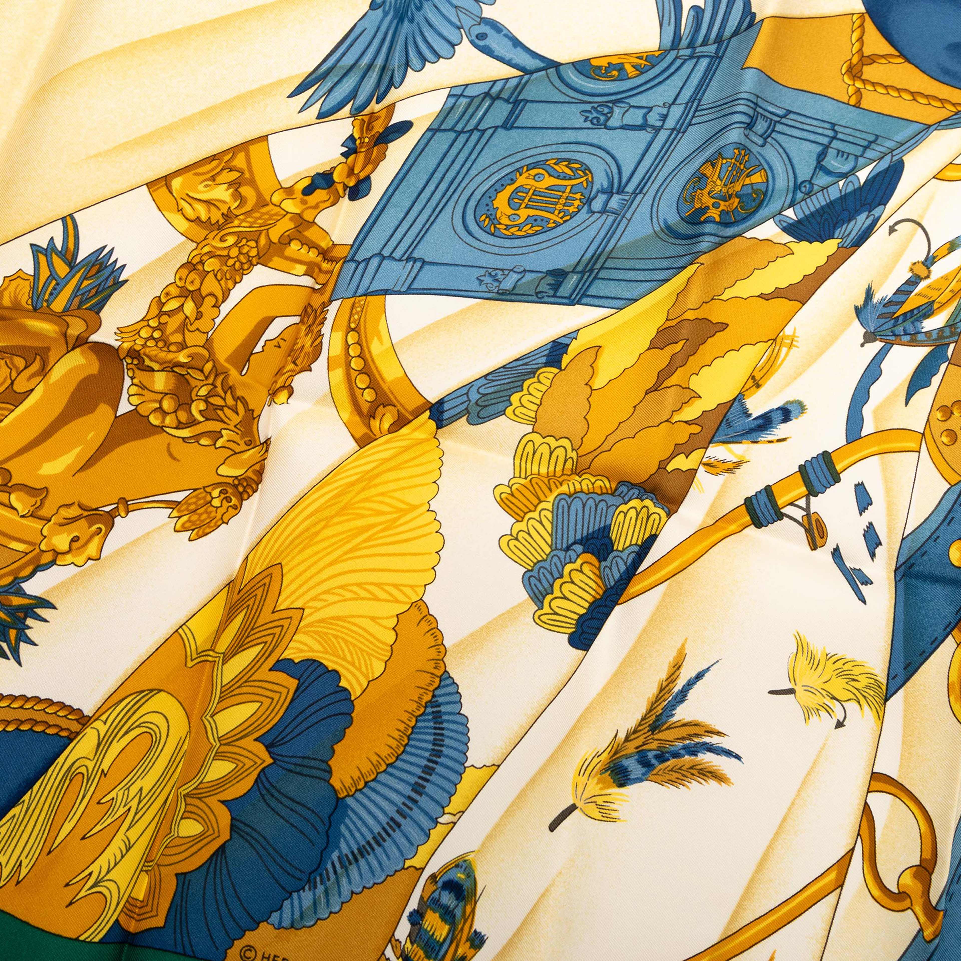 Hermès Soleil De Soie Silk Scarf 90, från Luxclusif, i färgen beige. Klicka för att öppna bilden i stort format