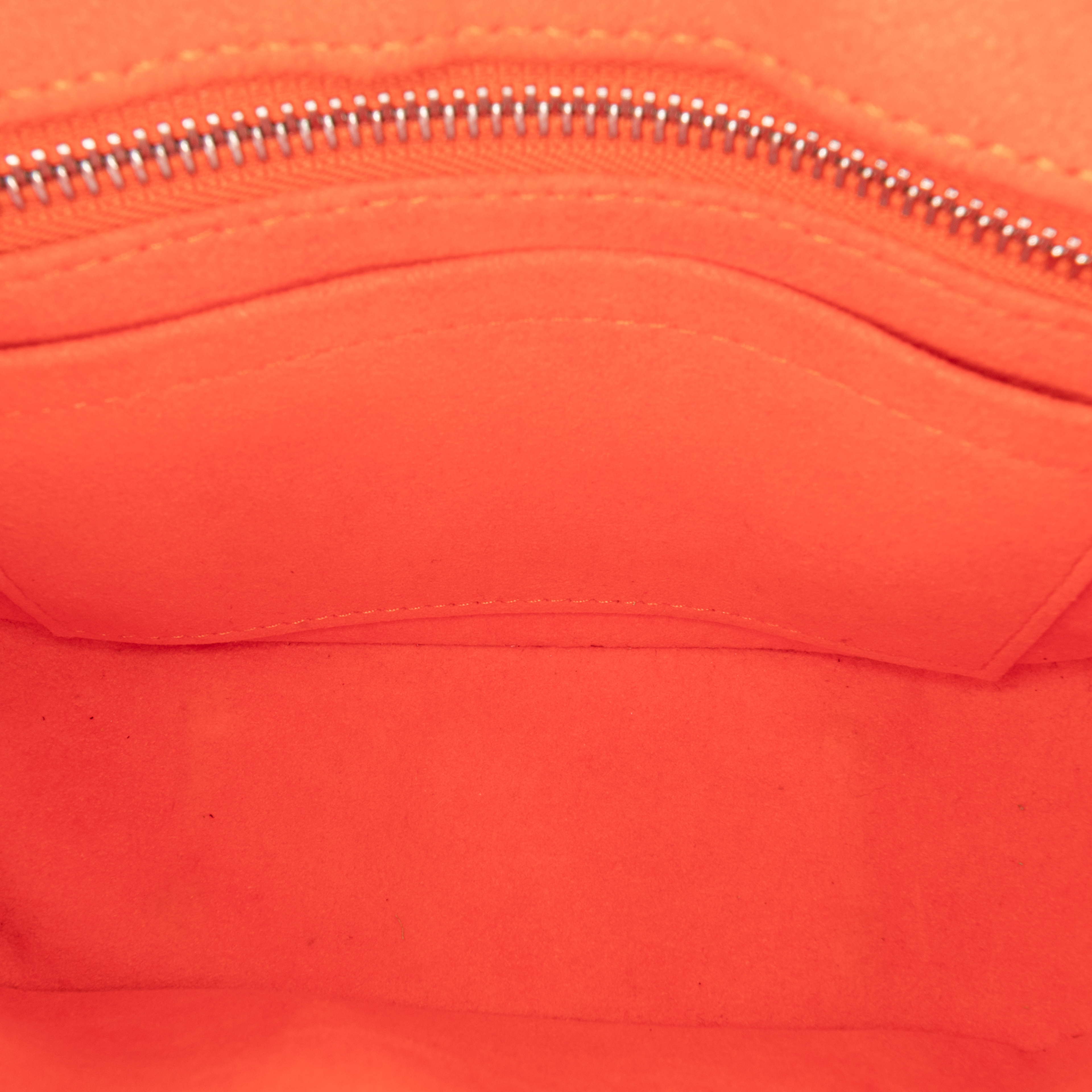 Louis Vuitton Epi Eden Pm, från Luxclusif, i färgen orange. Klicka för att öppna bilden i stort format