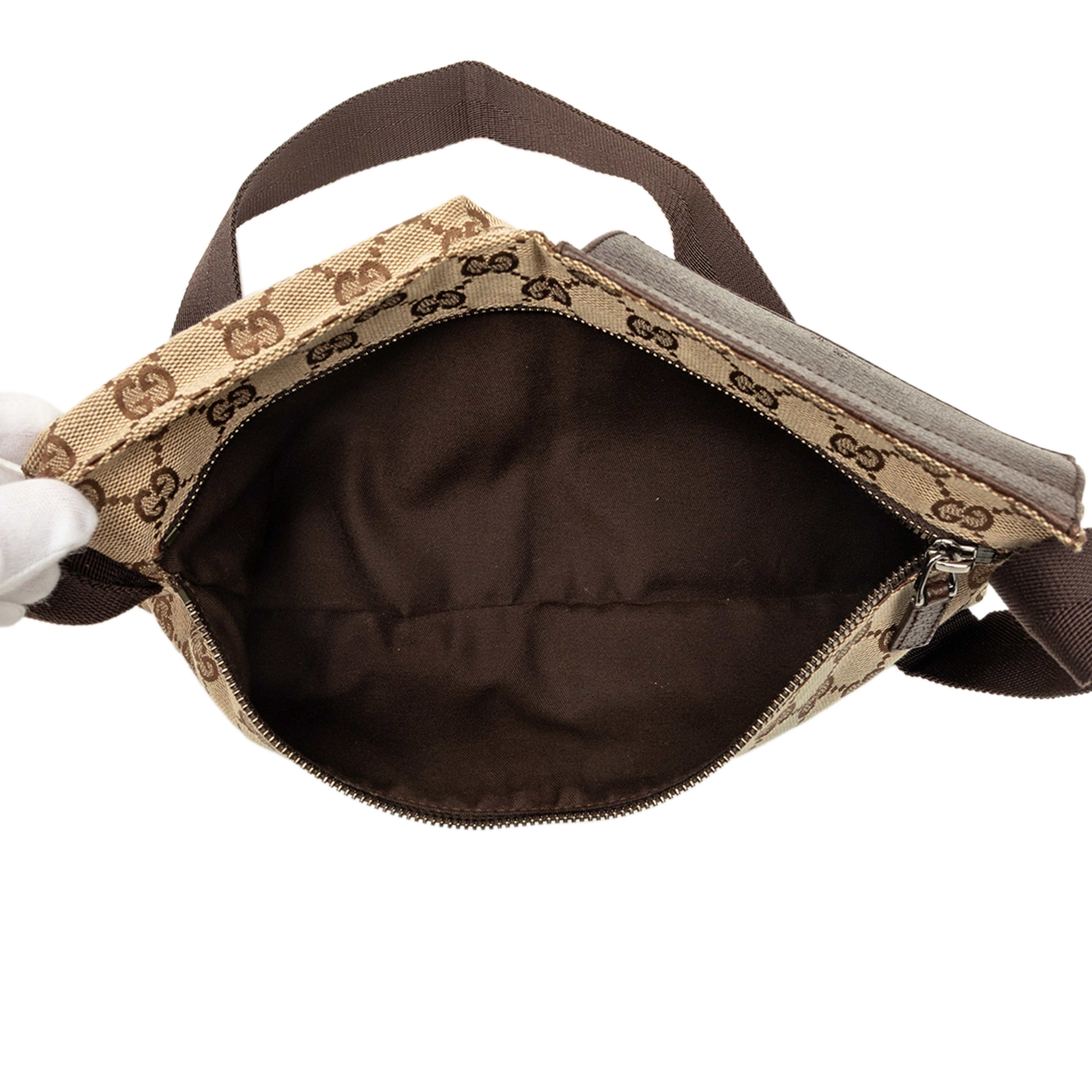Gucci Gg Canvas Double Pocket Belt Bag, från Luxclusif, i färgen beige. Klicka för att öppna bilden i stort format