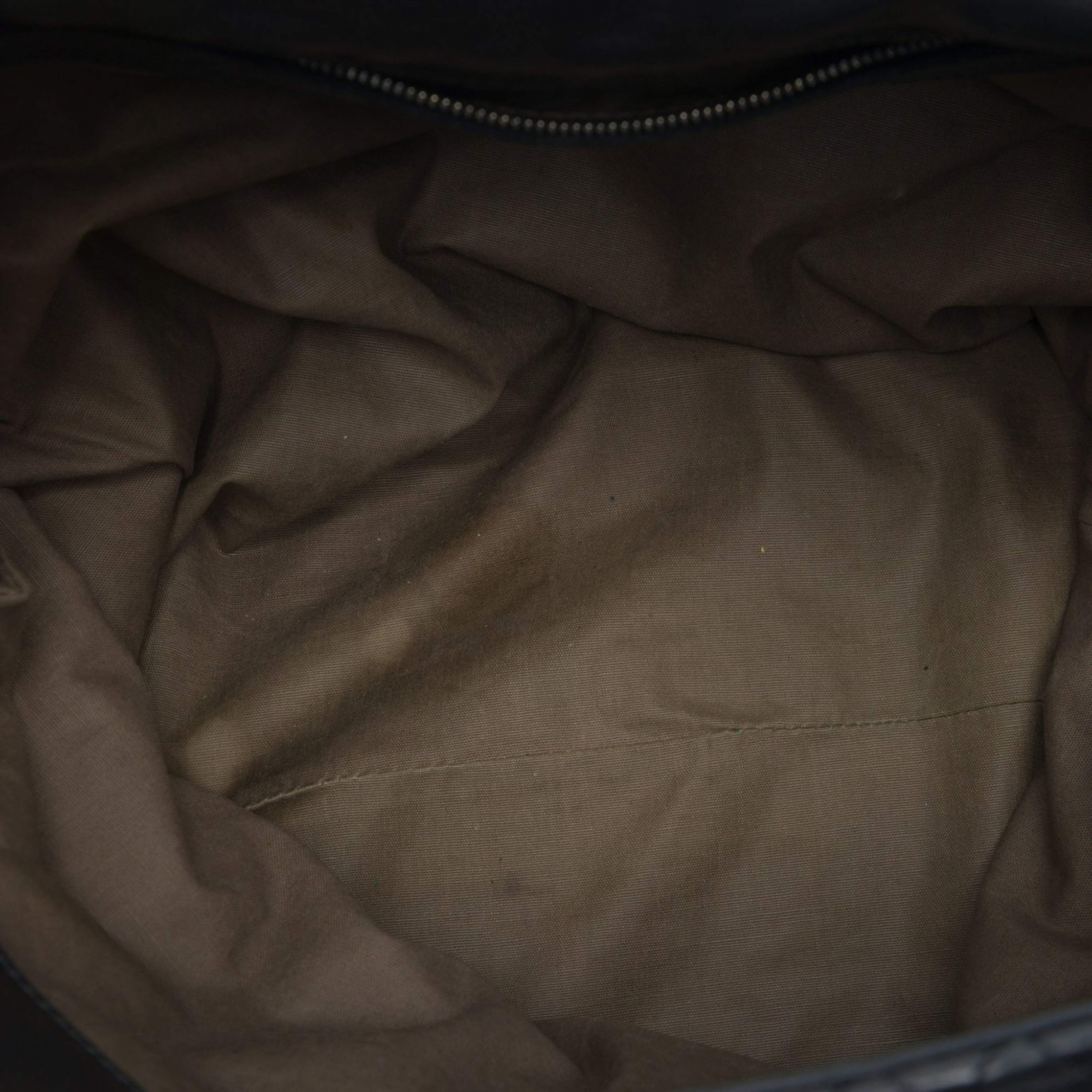 Bottega Veneta Nappa Intrecciato Messenger Bag, från Luxclusif, i färgen svart. Klicka för att öppna bilden i stort format