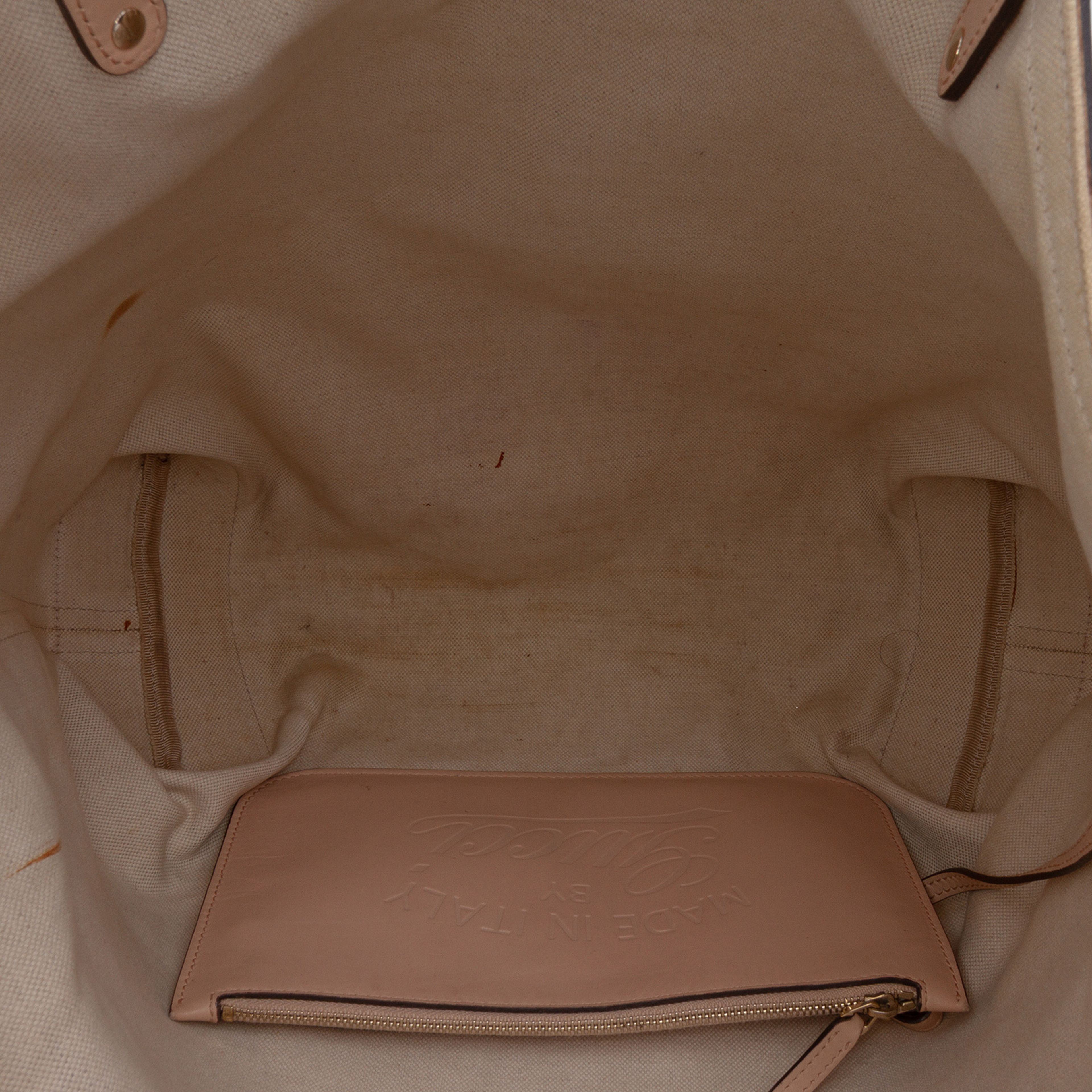 Gucci Gg Canvas Craft Tote, från Luxclusif, i färgen beige. Klicka för att öppna bilden i stort format