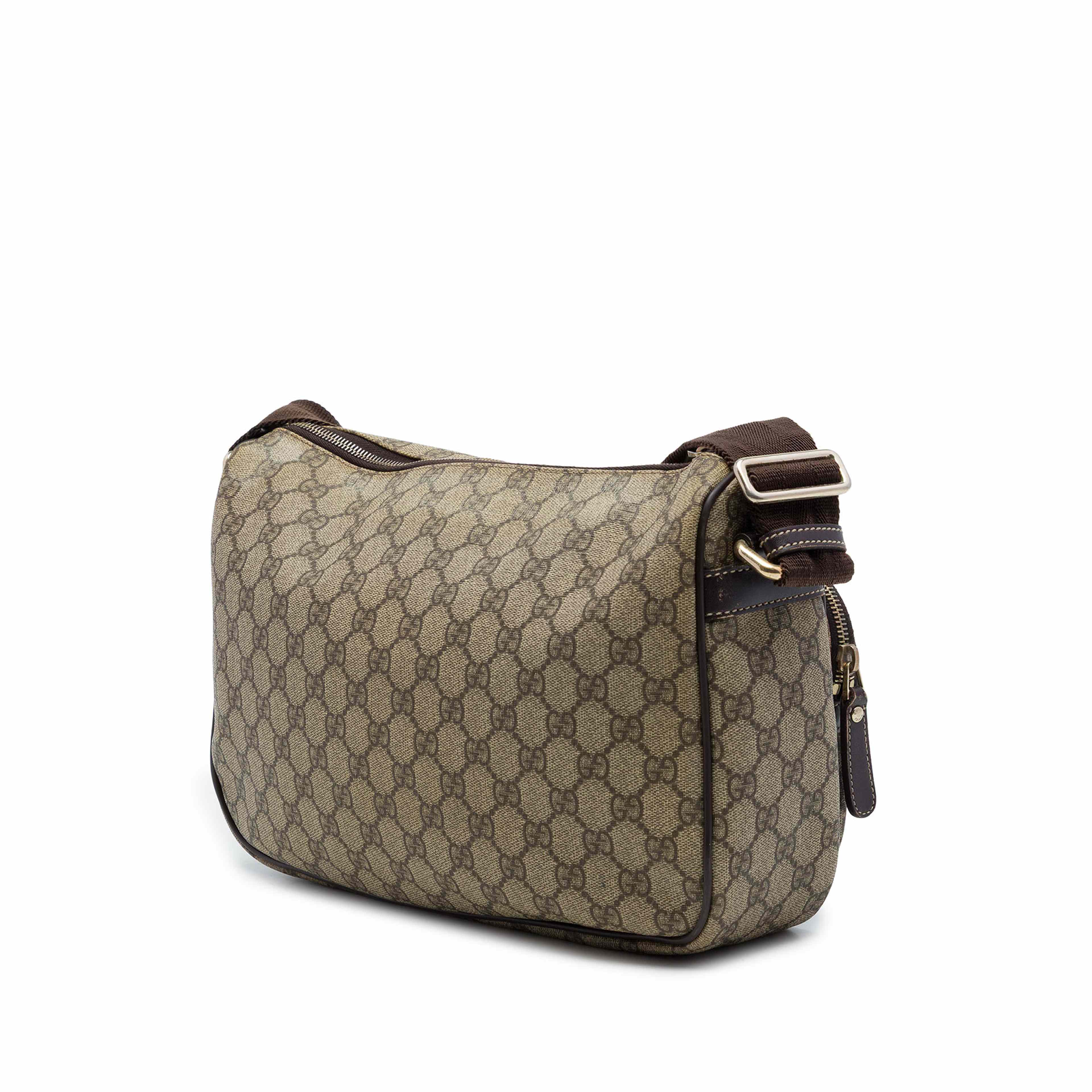 Gucci Gg Supreme Double Pocket Crossbody, från Luxclusif, i färgen beige. Klicka för att öppna bilden i stort format