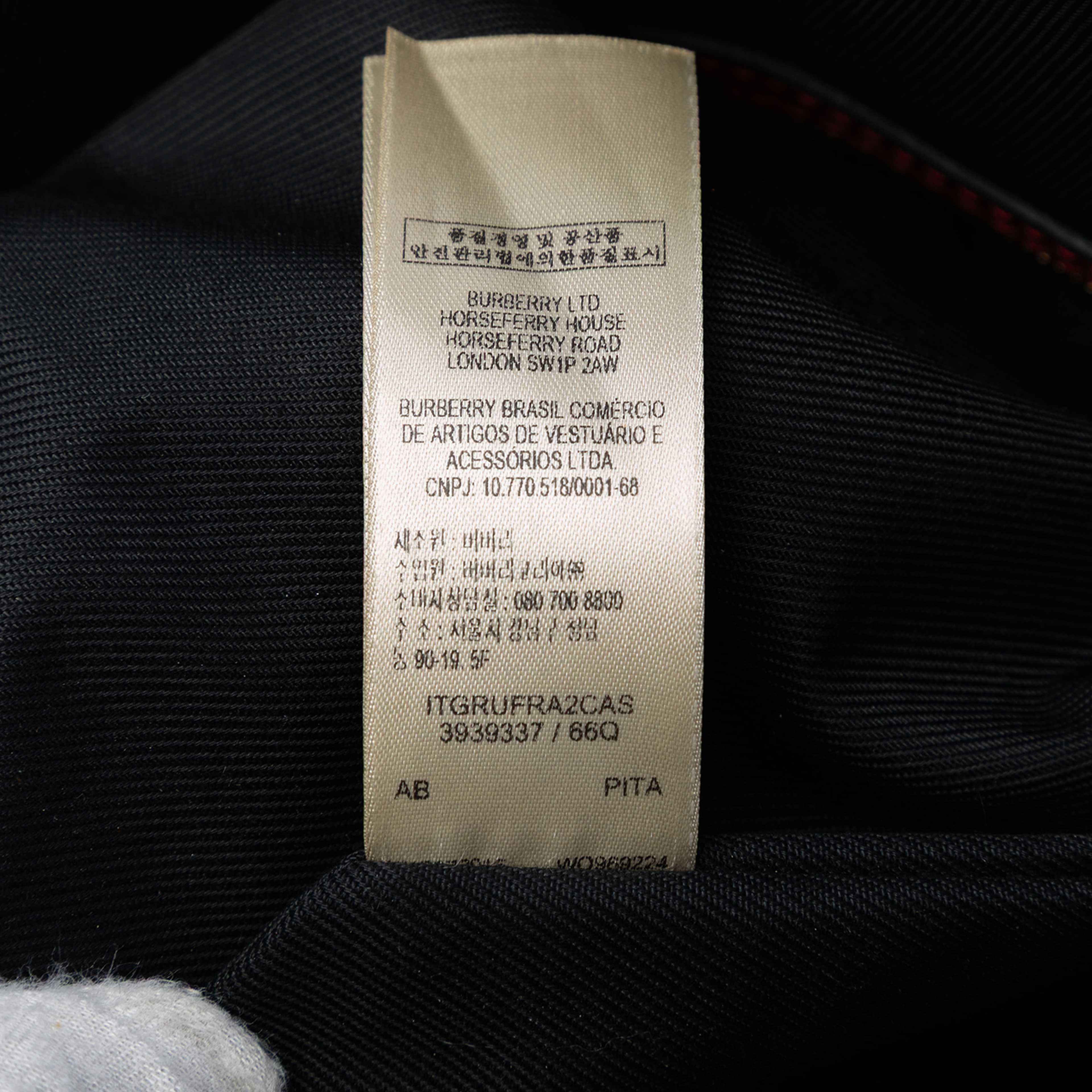 Burberry Small Haymarket Check Coated Canvas Orchard Bowling Bag, från Luxclusif, i färgen beige. Klicka för att öppna bilden i stort format