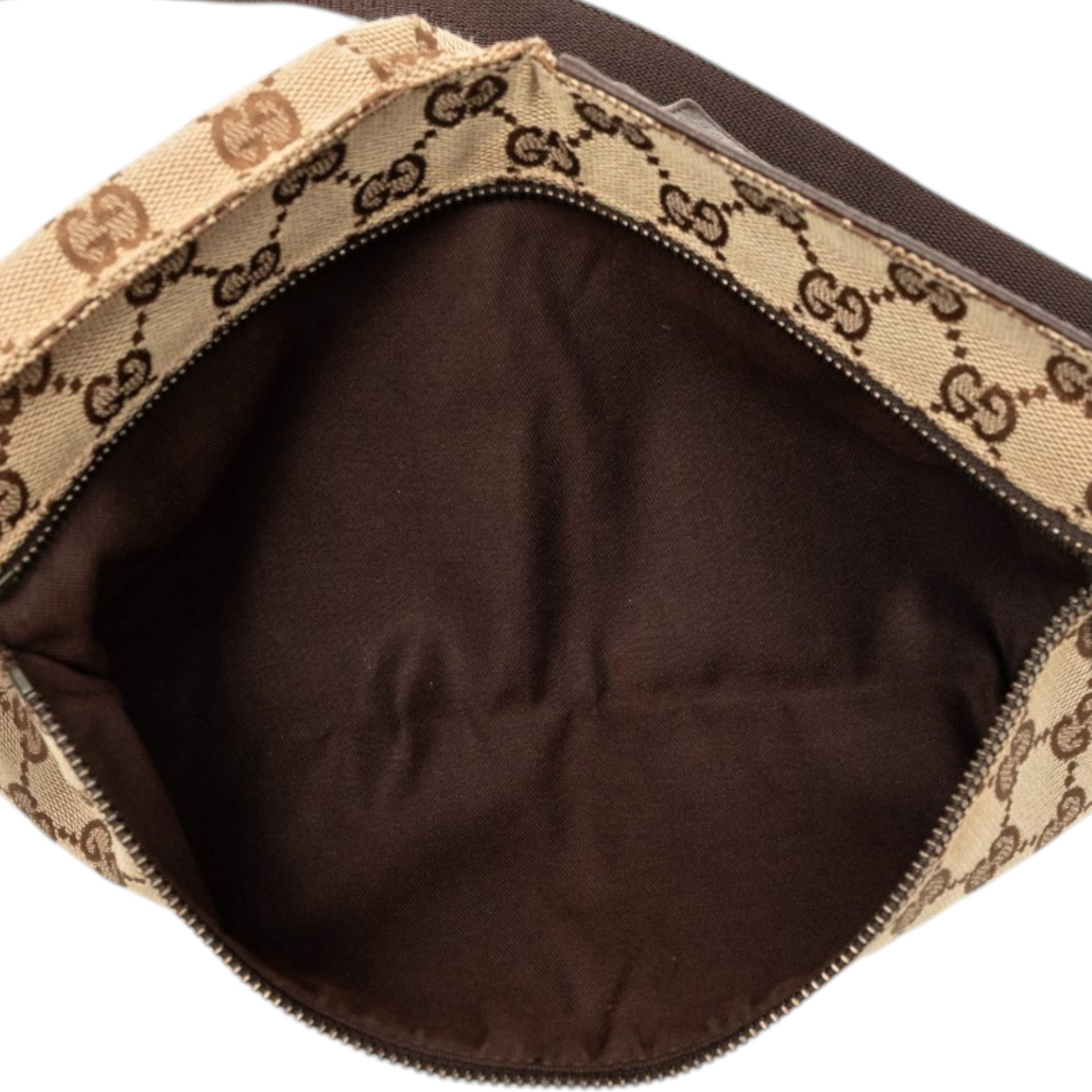 Gucci Gg Canvas Double Pocket Belt Bag, från Luxclusif, i färgen beige. Klicka för att öppna bilden i stort format