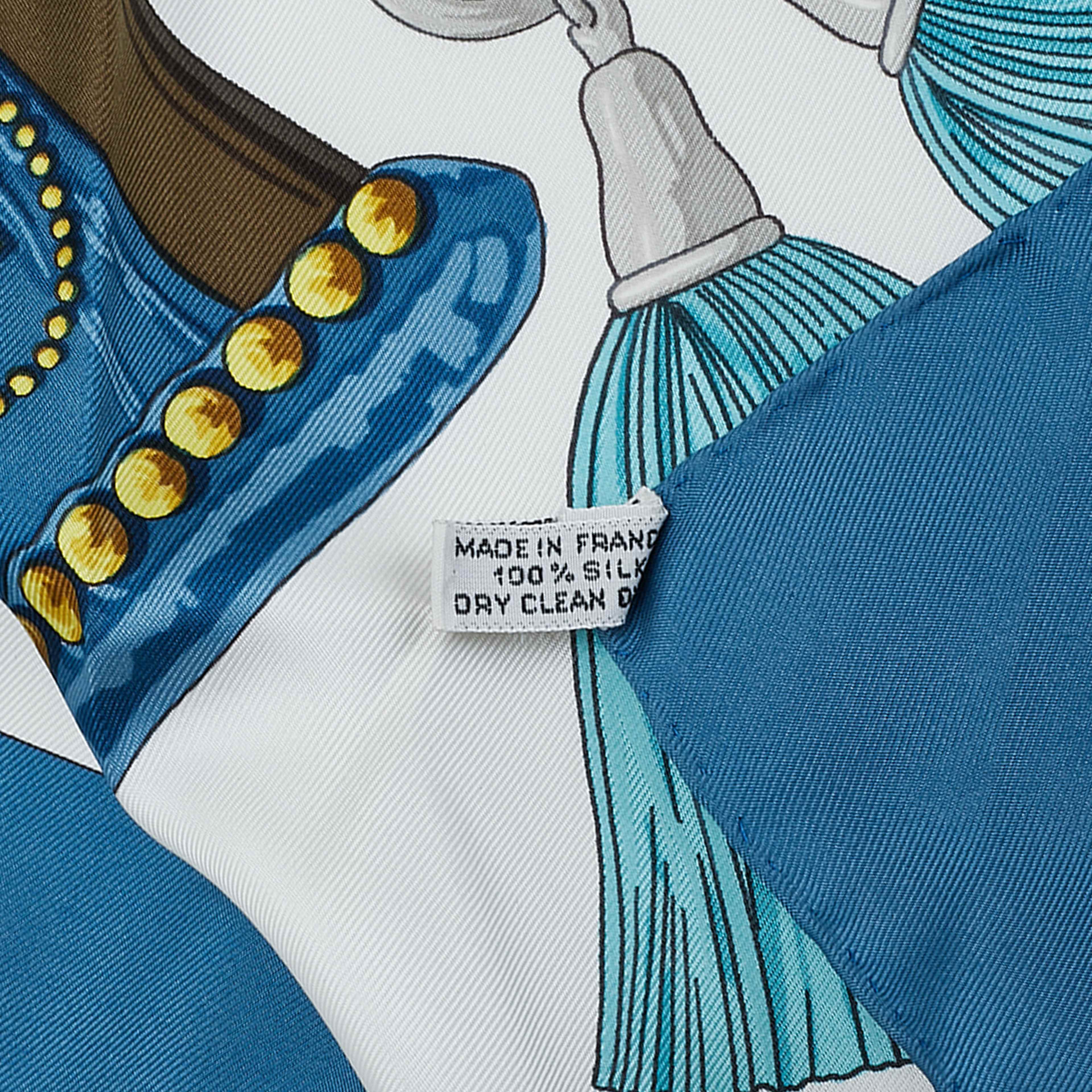 Hermès Aux Champs Silk Scarf, från Luxclusif, i färgen white. Klicka för att öppna bilden i stort format