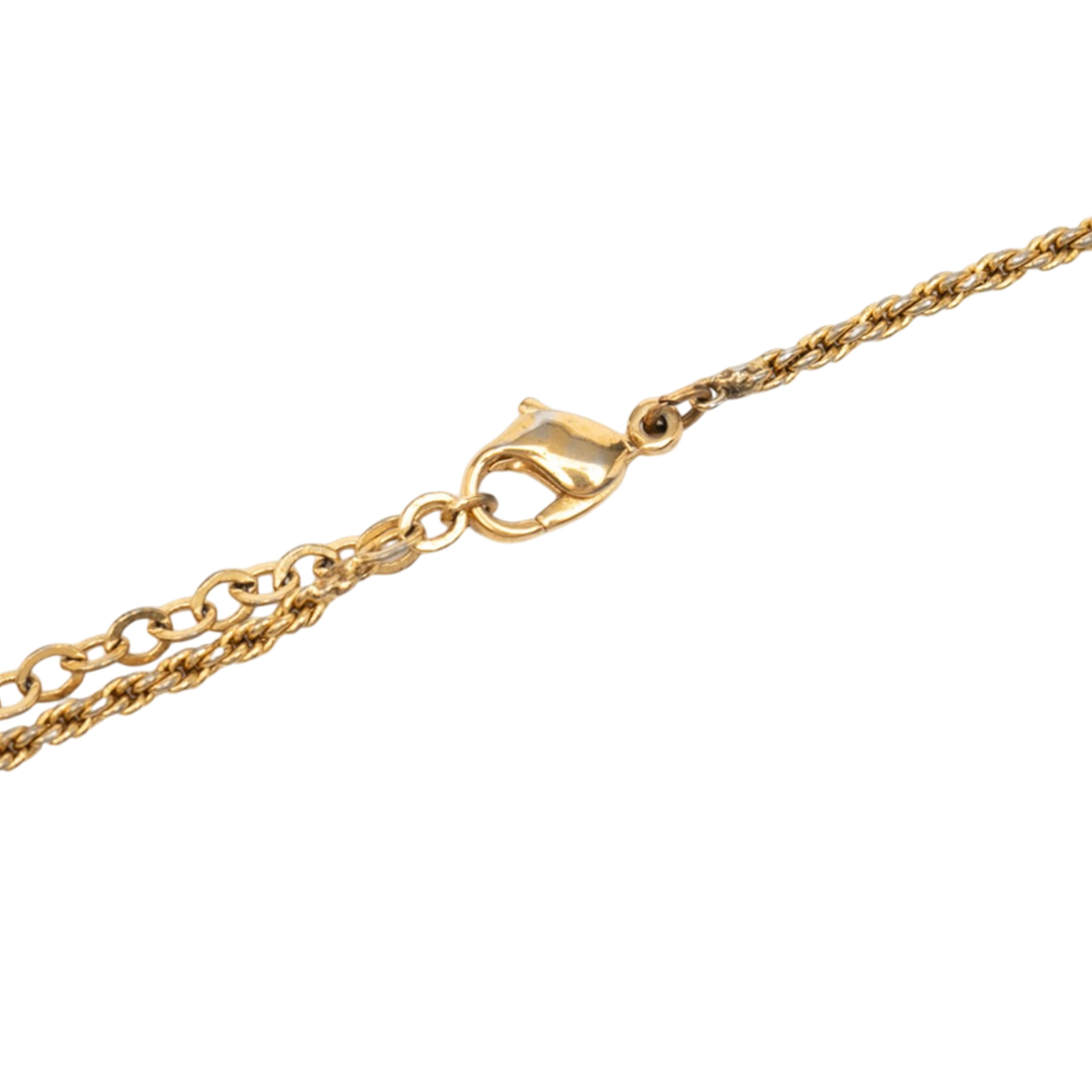 Dior Gold Plated Rhinestone Logo Medallion Pendant Necklace, från Luxclusif, i färgen gold. Klicka för att öppna bilden i stort format