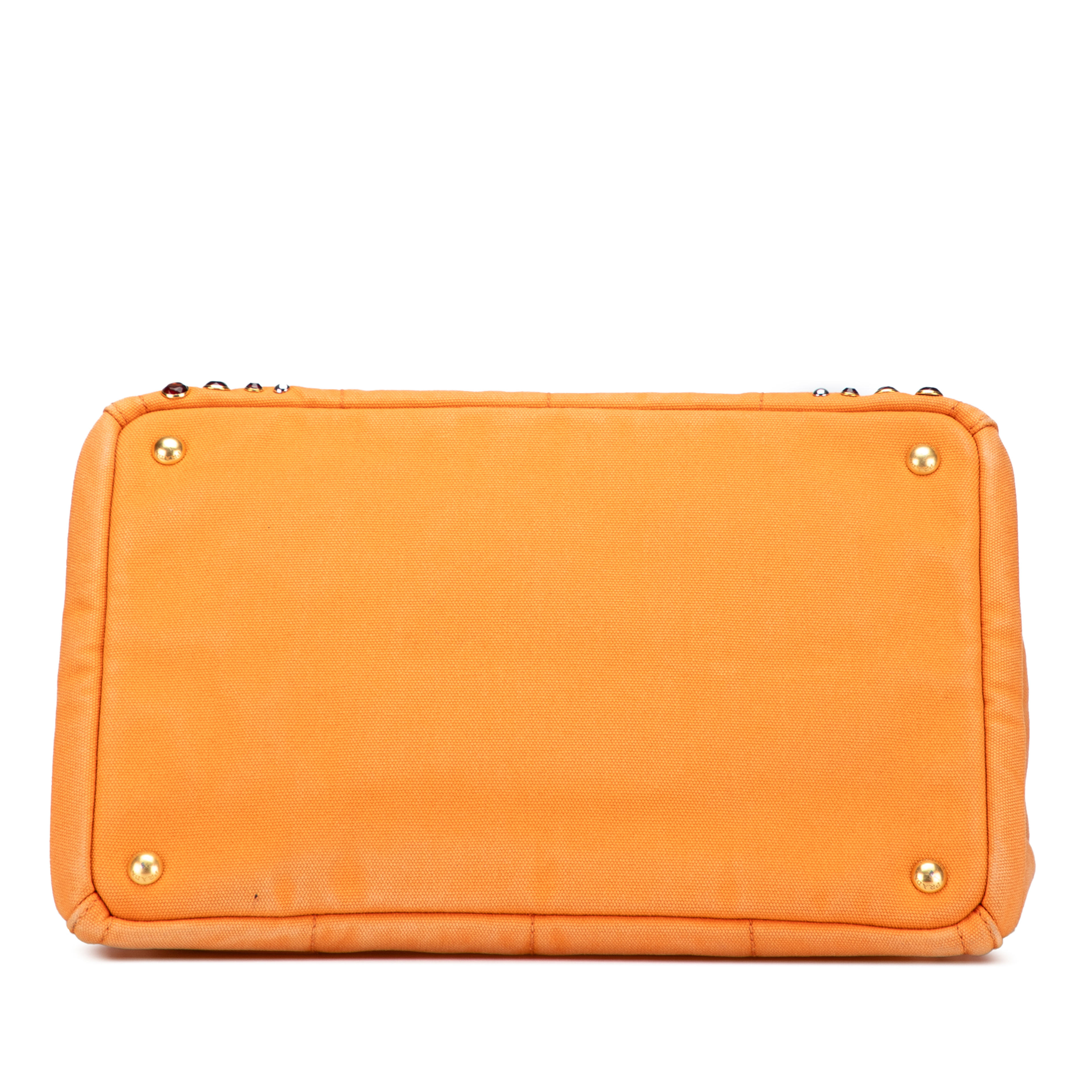 Prada Canvas Canapa Bijoux Satchel, från Luxclusif, i färgen orange. Klicka för att öppna bilden i stort format