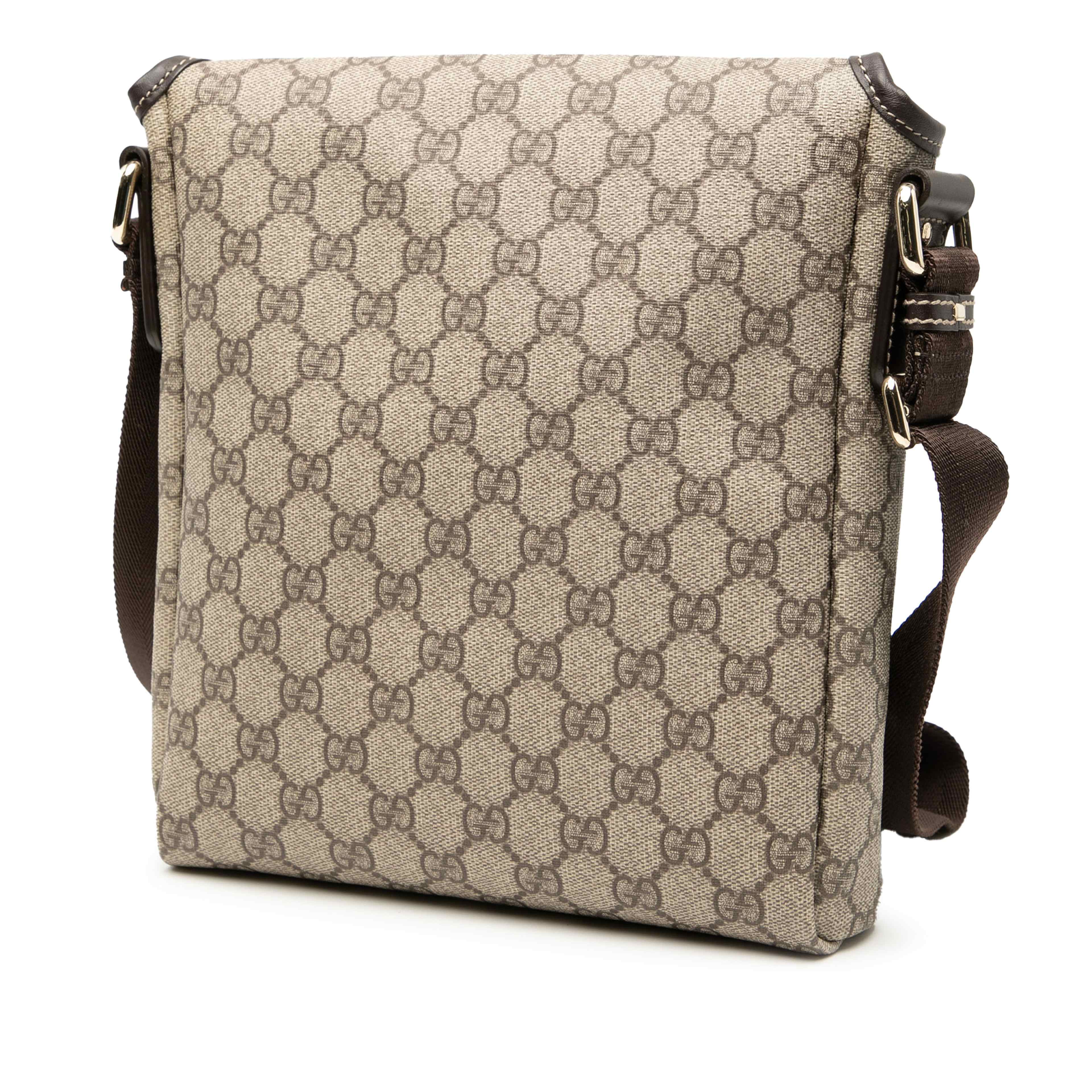 Gucci Gg Supreme Crossbody, från Luxclusif, i färgen beige. Klicka för att öppna bilden i stort format
