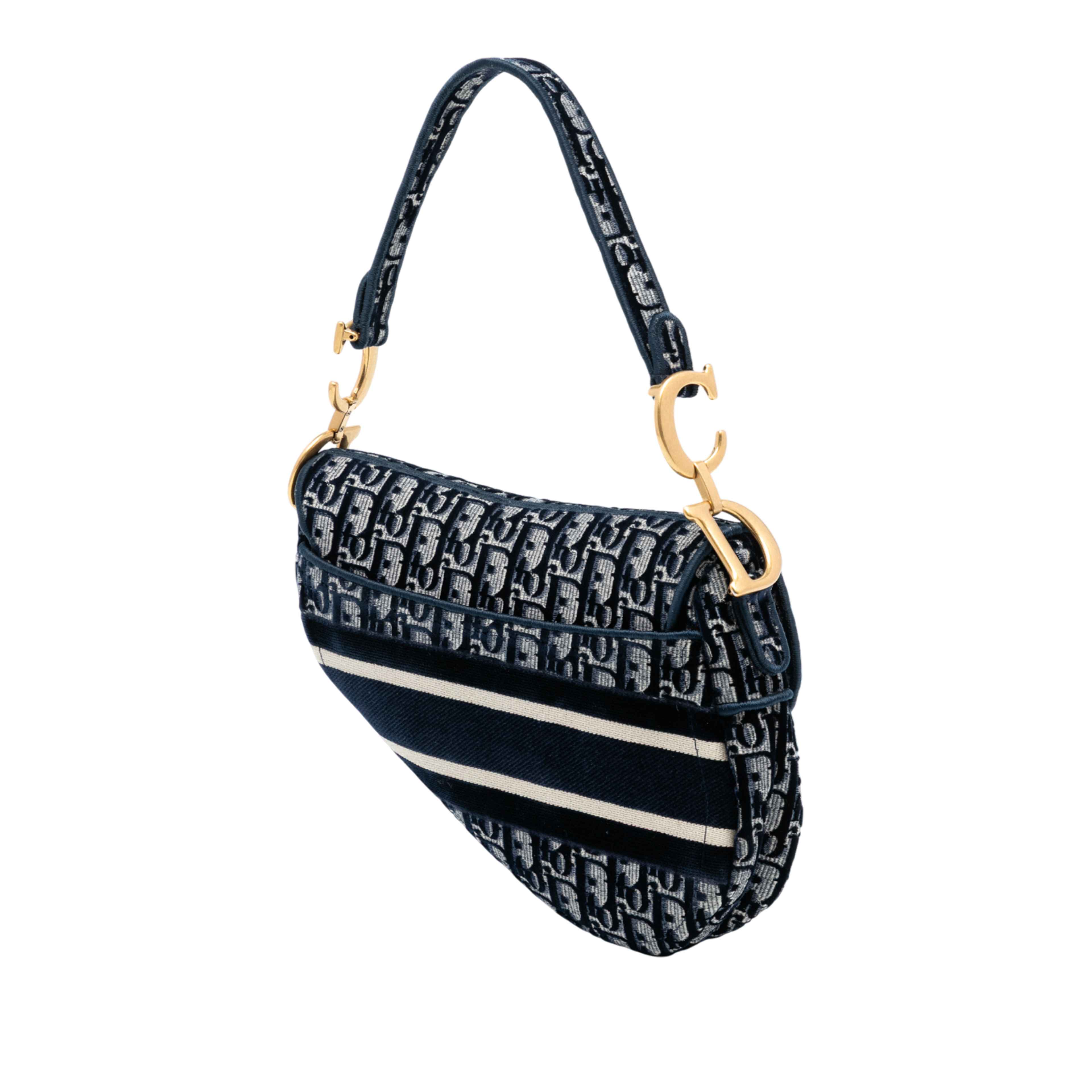 Dior Oblique Embroidered Velvet Saddle Bag, från Luxclusif, i färgen navy. Klicka för att öppna bilden i stort format