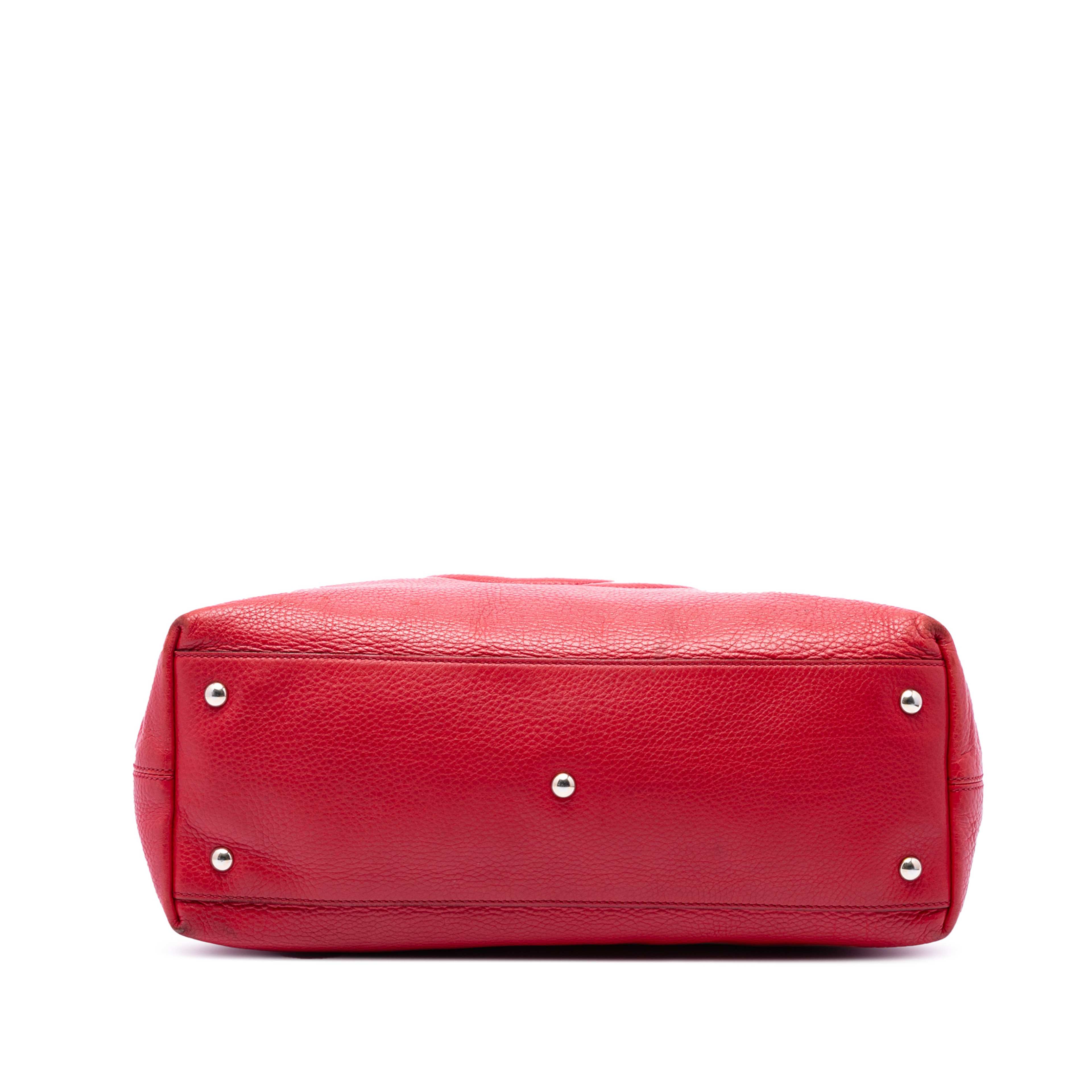 Gucci Large Leather Soho Working Tote, från Luxclusif, i färgen red. Klicka för att öppna bilden i stort format