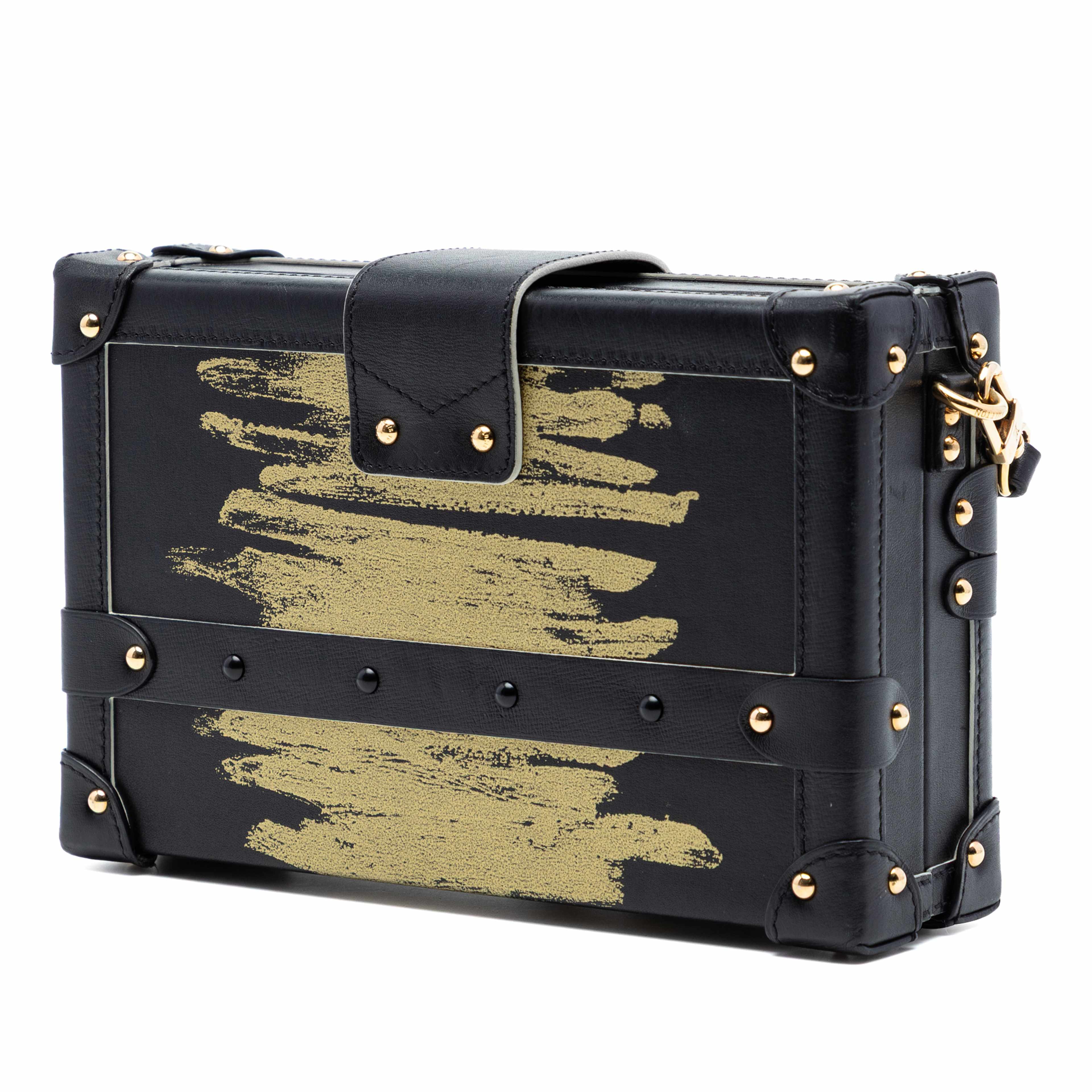 Louis Vuitton Leather Golden Light Petite Malle, från Luxclusif, i färgen black. Klicka för att öppna bilden i stort format