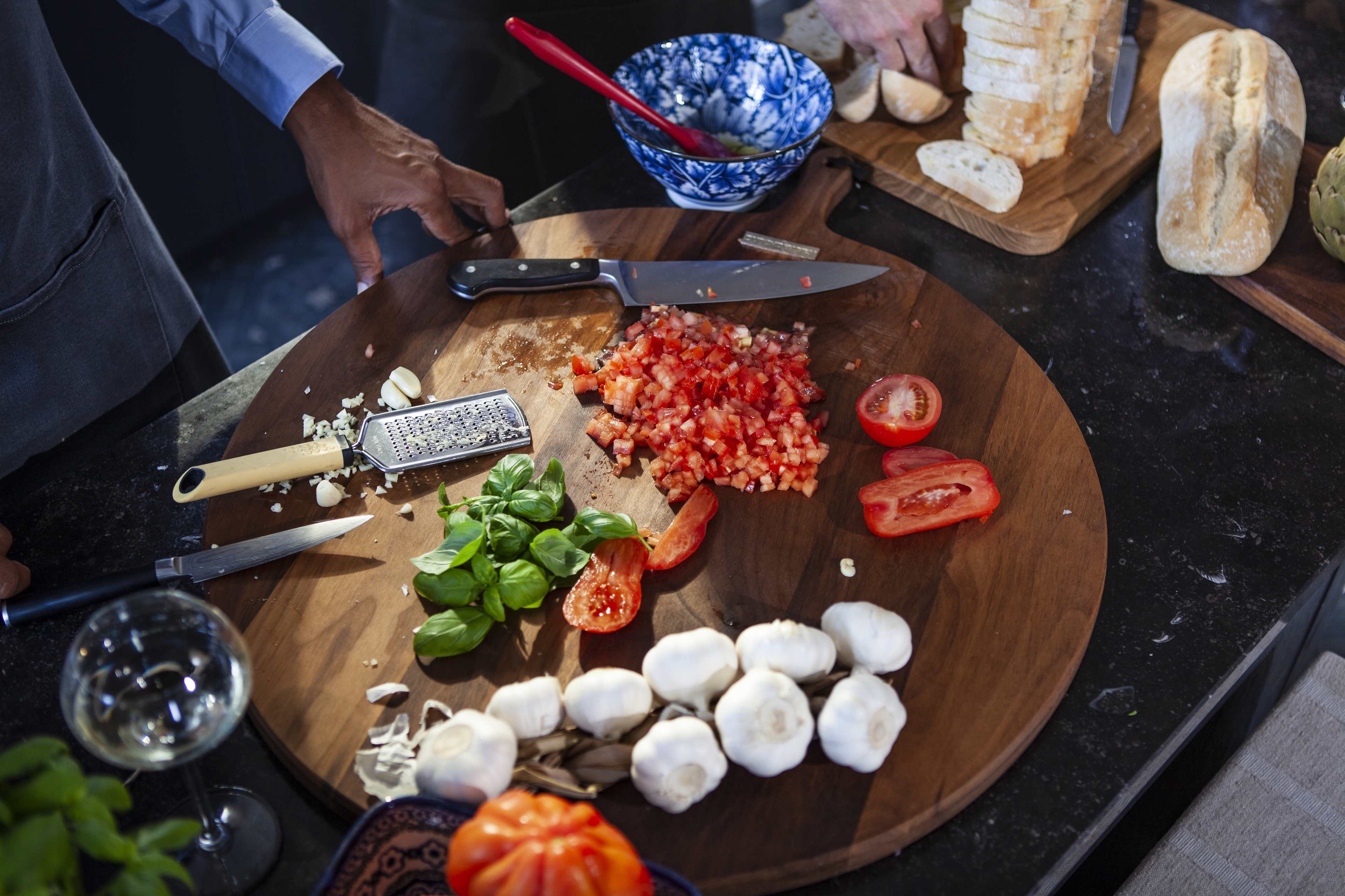 Dutchdeluxes Brödbräda Xl Rund Ø60cm, från Dutchdeluxes, i färgen brown. Klicka för att öppna bilden i stort format