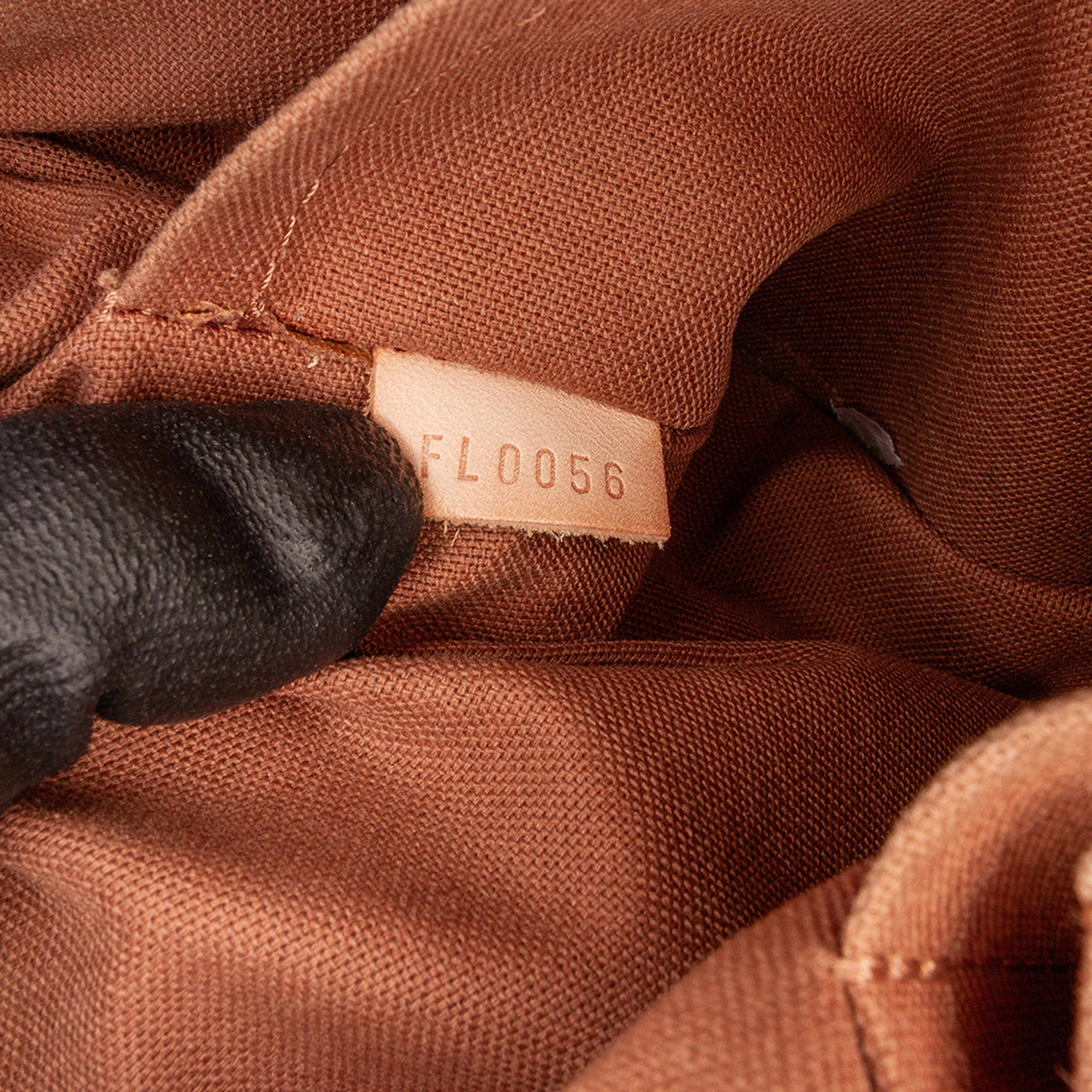 Louis Vuitton Monogram Lockit Pm, från Luxclusif, i färgen brown. Klicka för att öppna bilden i stort format