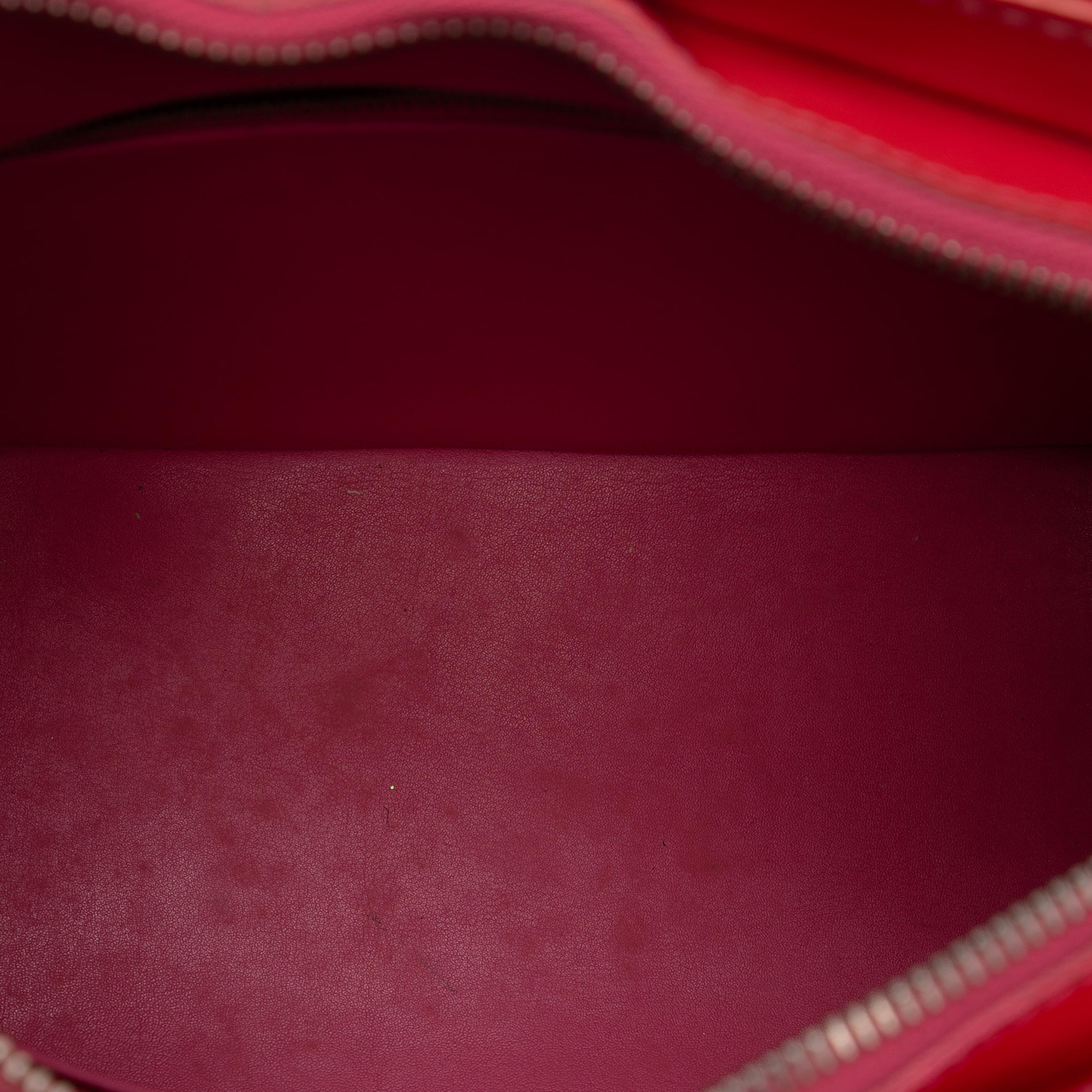 Louis Vuitton Monogram Vernis Houston, från Luxclusif, i färgen pink. Klicka för att öppna bilden i stort format