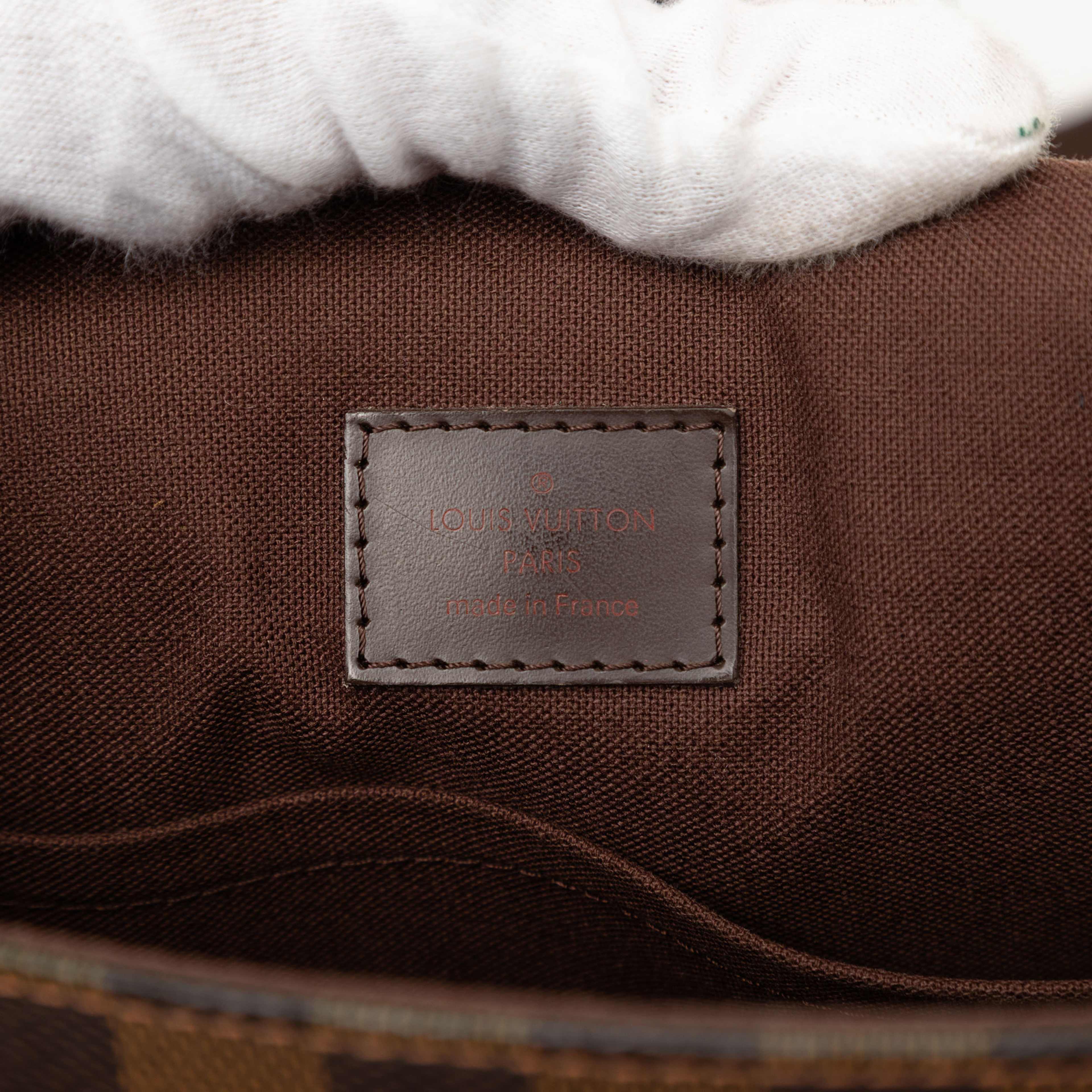 Louis Vuitton Damier Ebene Brooklyn Mm, från Luxclusif, i färgen brun. Klicka för att öppna bilden i stort format