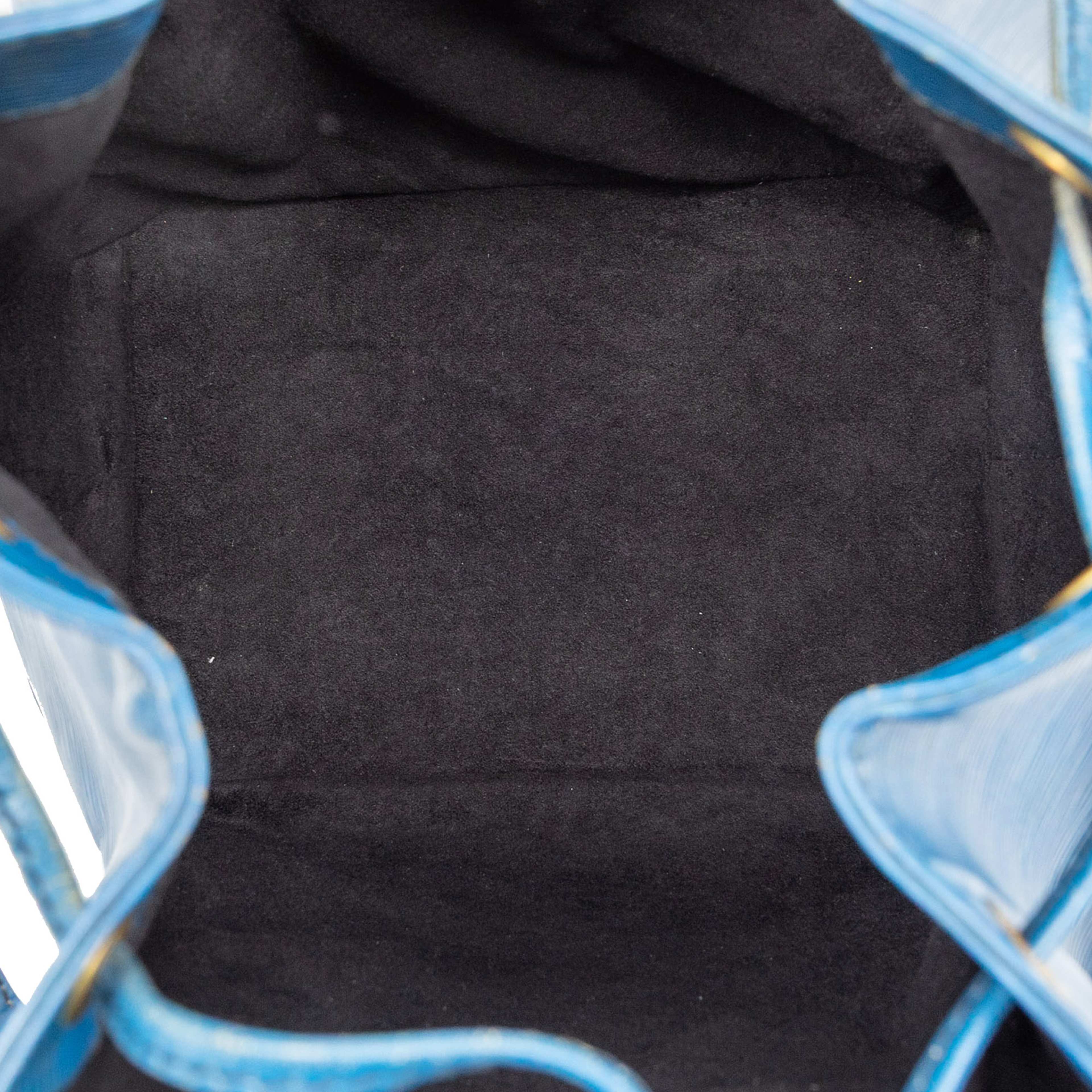 Louis Vuitton Epi Noe Gm, från Luxclusif, i färgen blue. Klicka för att öppna bilden i stort format