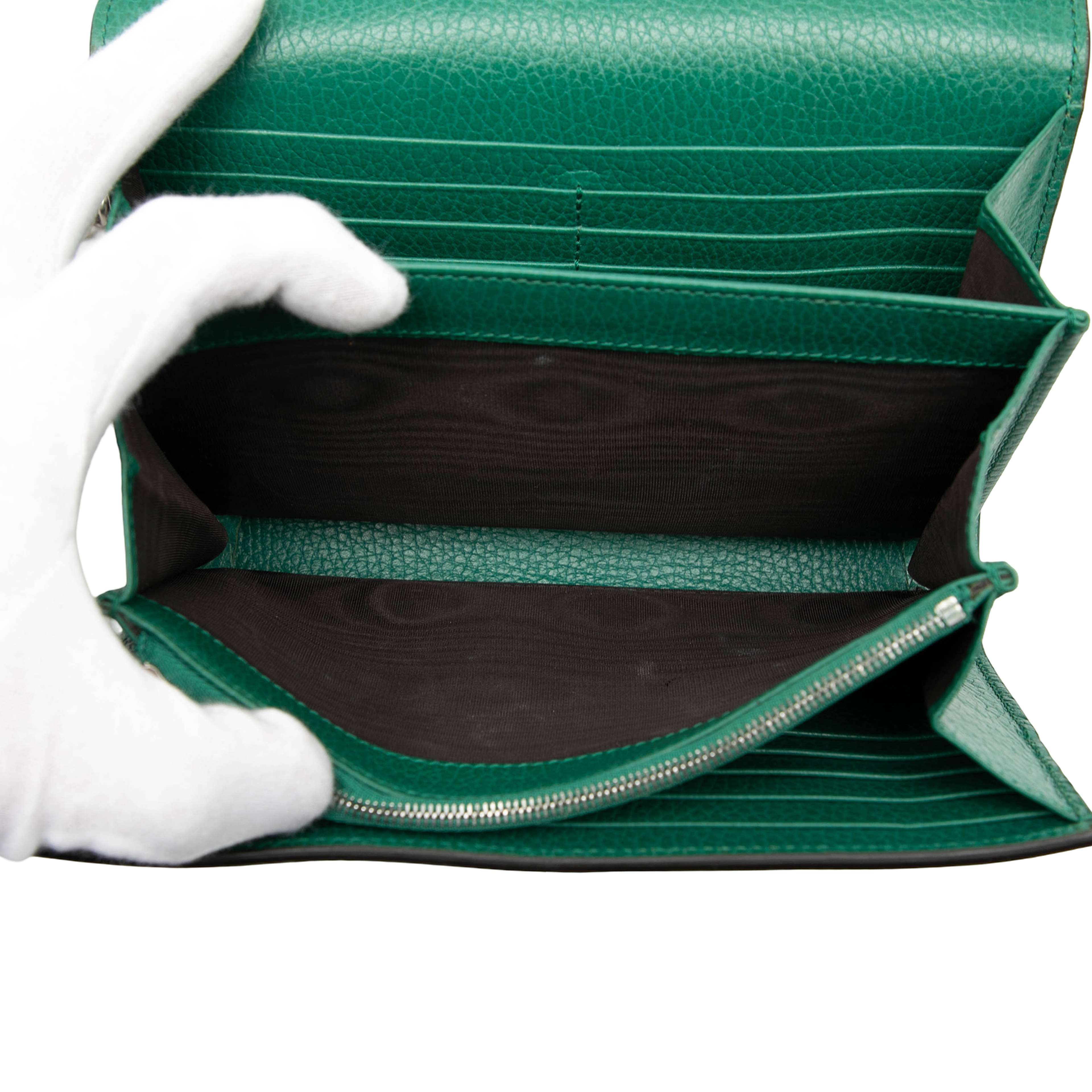 Gucci Leather Dionysus Wallet On Chain, från Luxclusif, i färgen green. Klicka för att öppna bilden i stort format