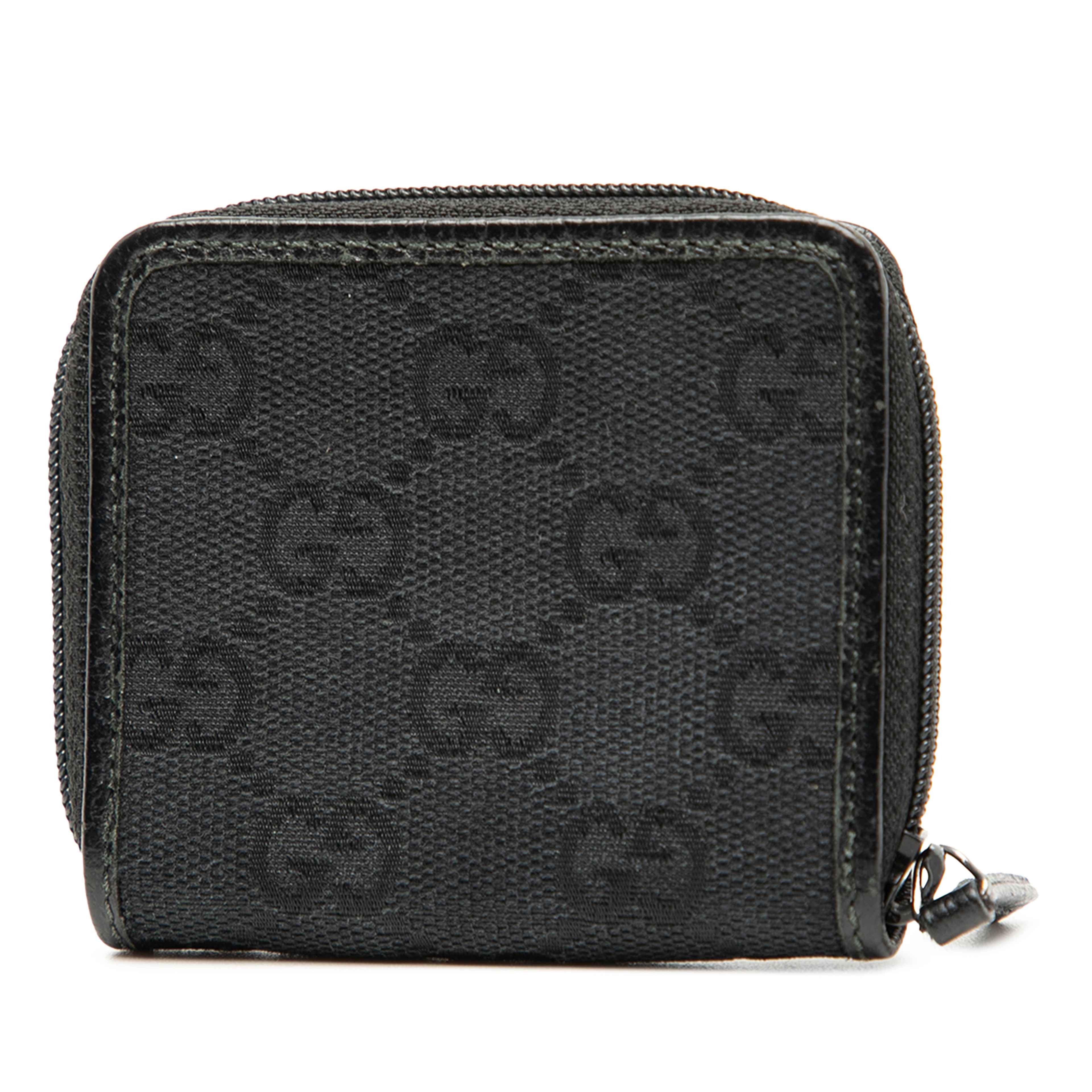 Gucci Gg Canvas Coin Pouch, från Luxclusif, i färgen black. Klicka för att öppna bilden i stort format