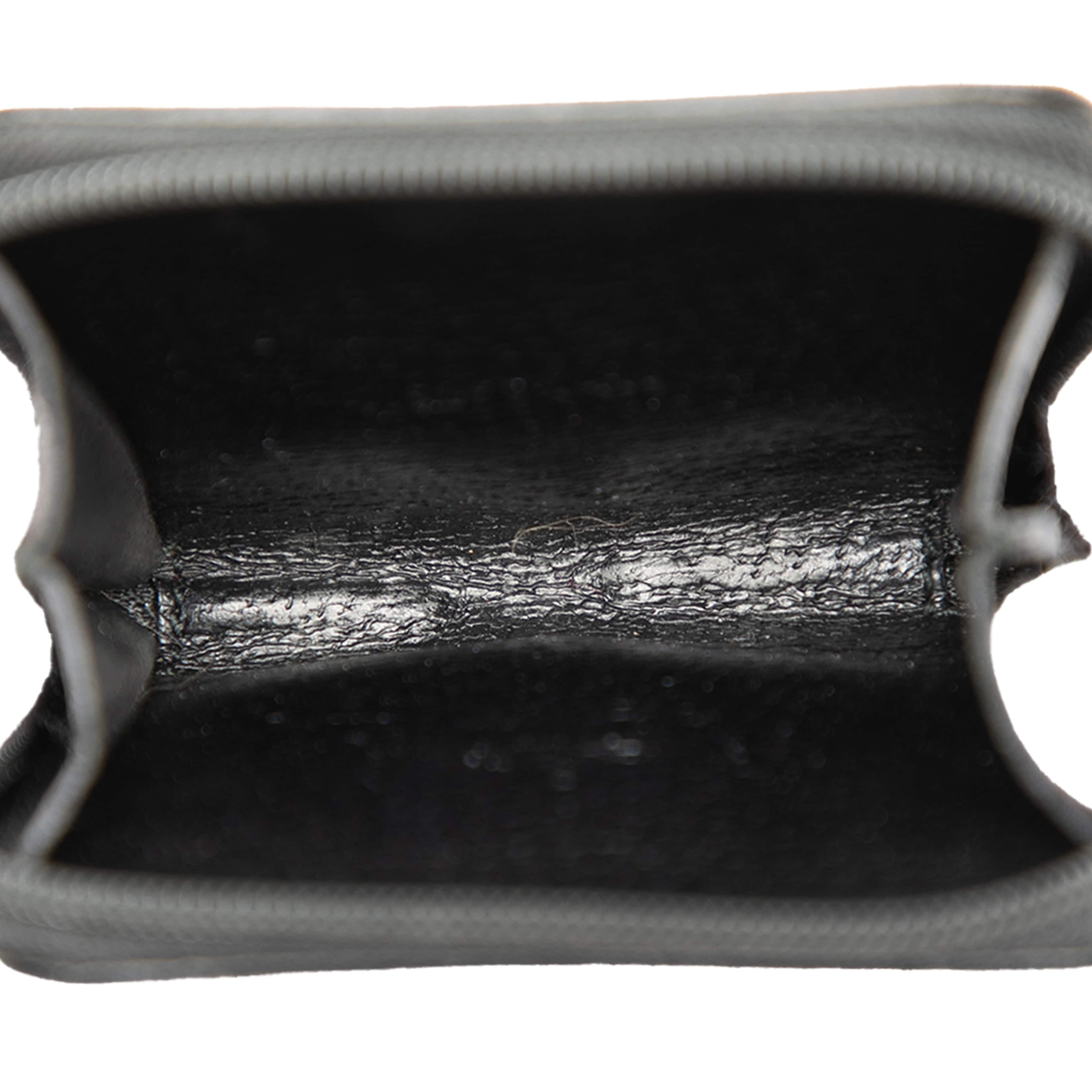 Gucci Gg Canvas Coin Pouch, från Luxclusif, i färgen black. Klicka för att öppna bilden i stort format