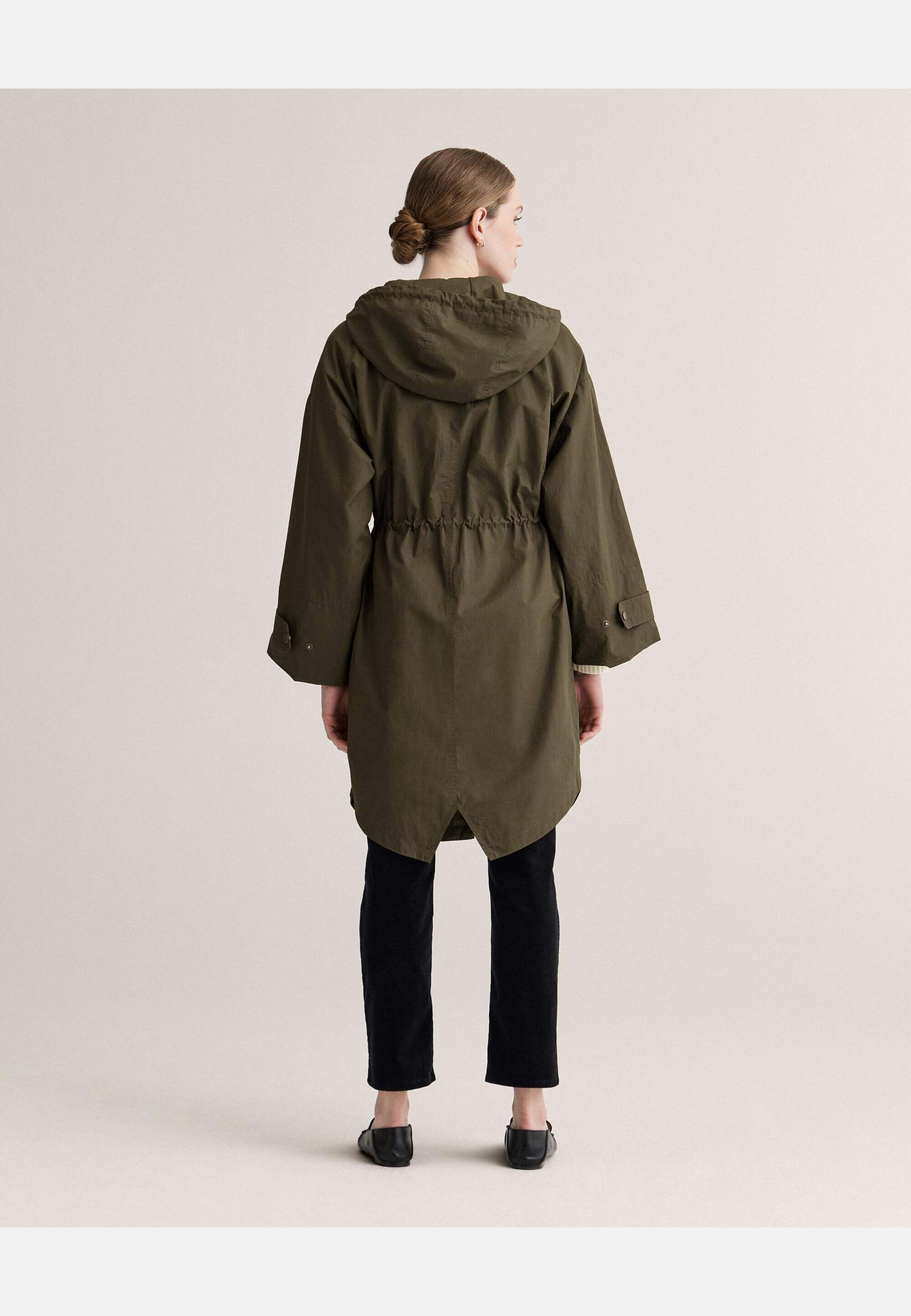Helen Parkajacket, från Newhouse, i färgen grön. Klicka för att öppna bilden i stort format
