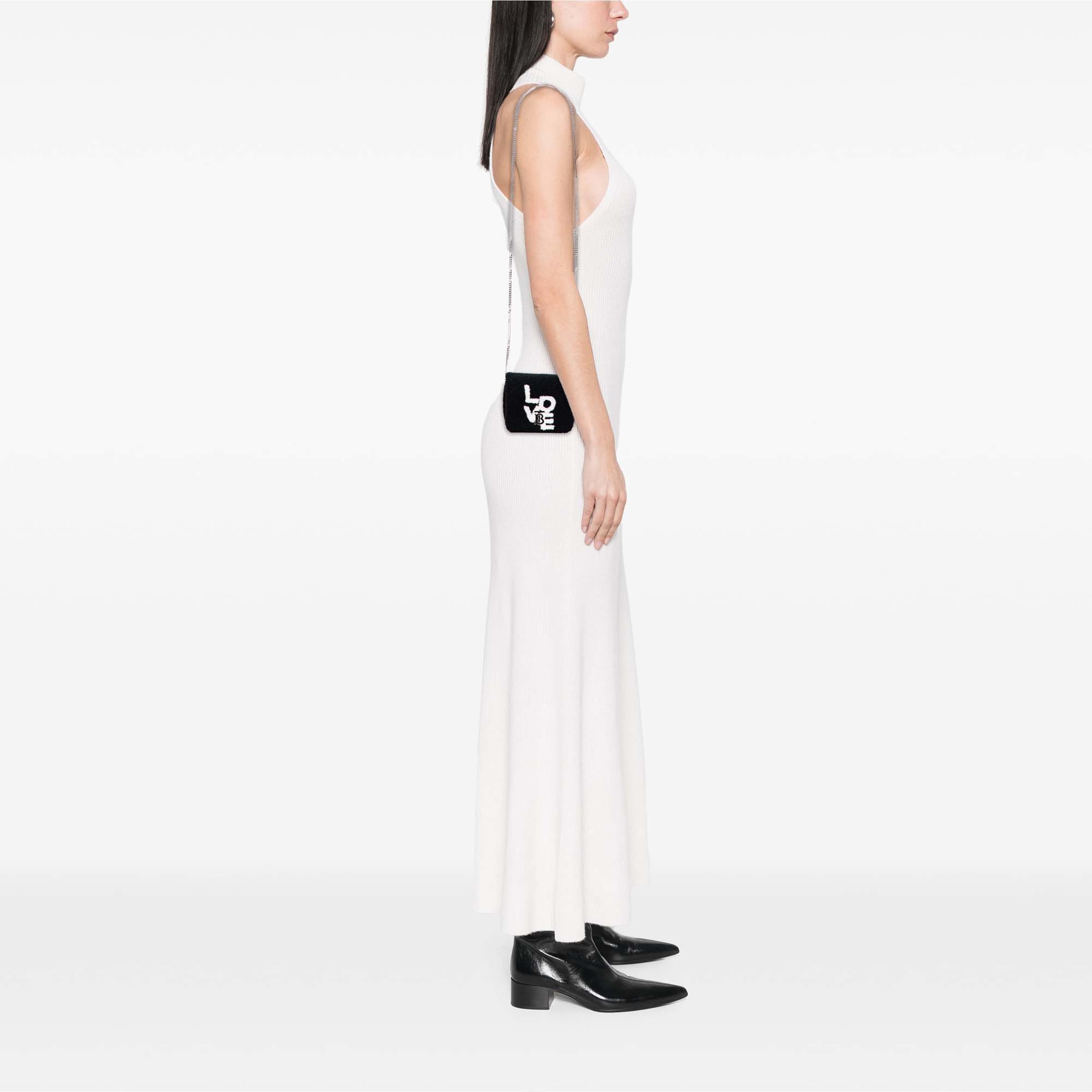Burberry Mini Terry Cloth Lola Love Crossbody, från Luxclusif, i färgen svart. Klicka för att öppna bilden i stort format