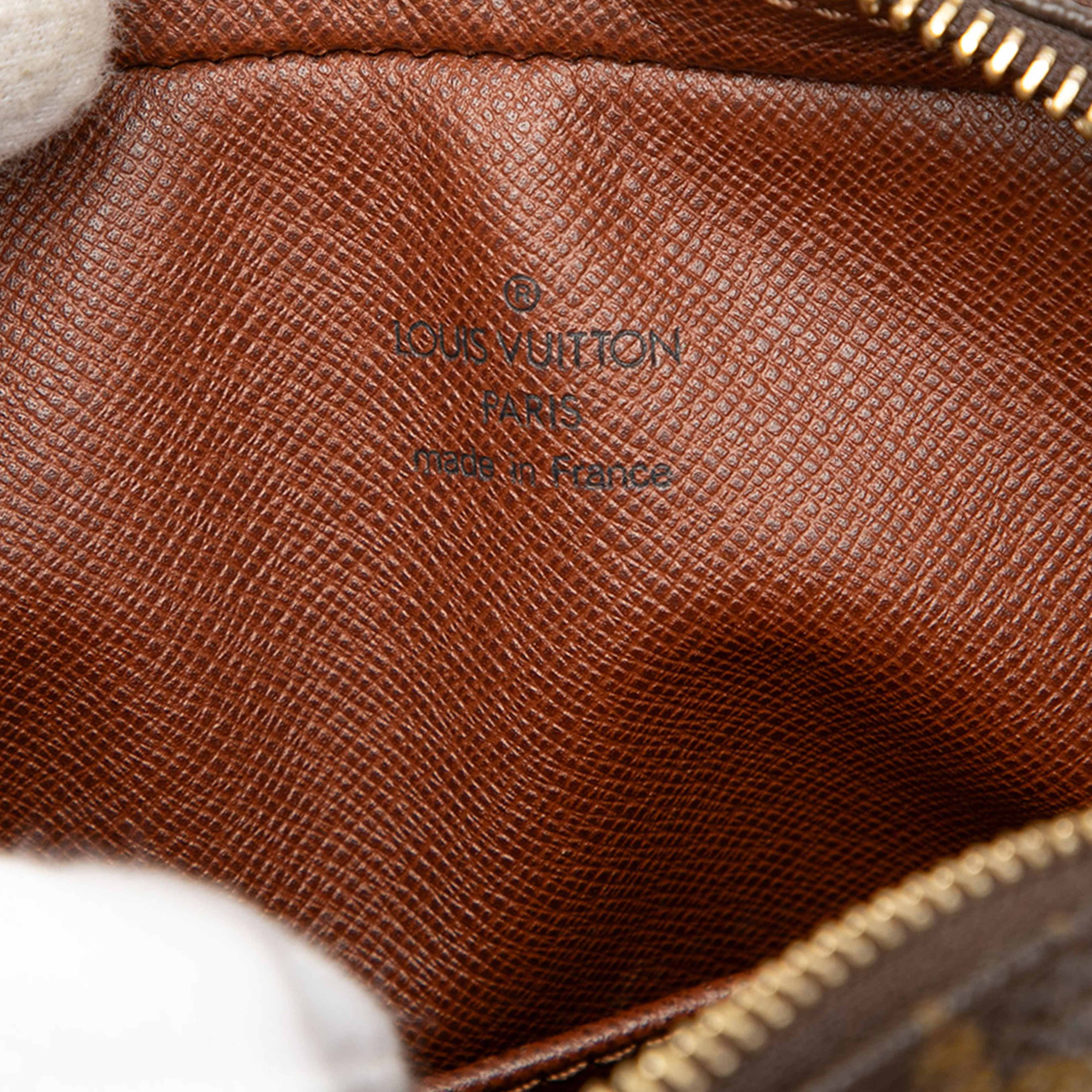 Louis Vuitton Monogram Danube, från Luxclusif, i färgen brown. Klicka för att öppna bilden i stort format