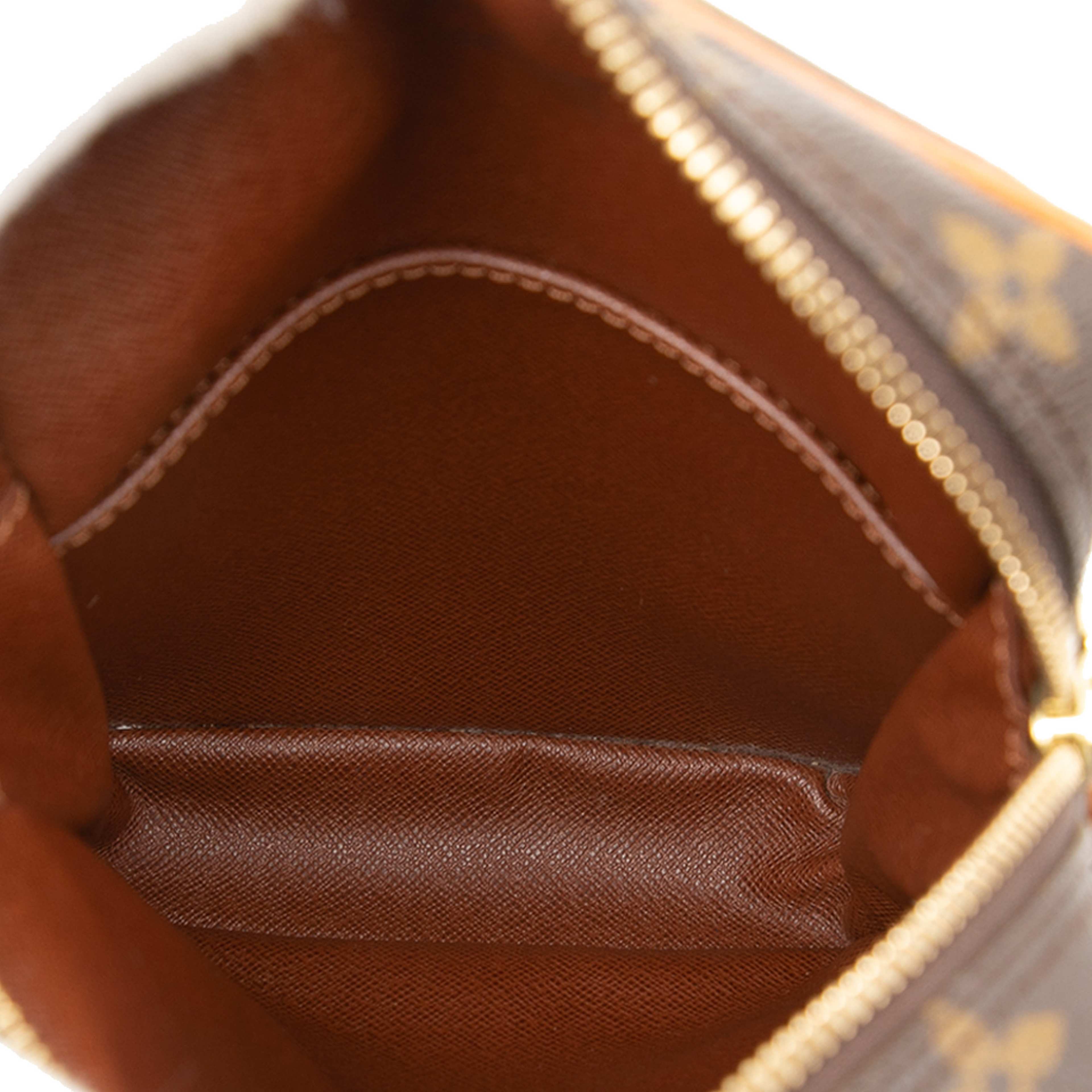 Louis Vuitton Monogram Danube, från Luxclusif, i färgen brown. Klicka för att öppna bilden i stort format