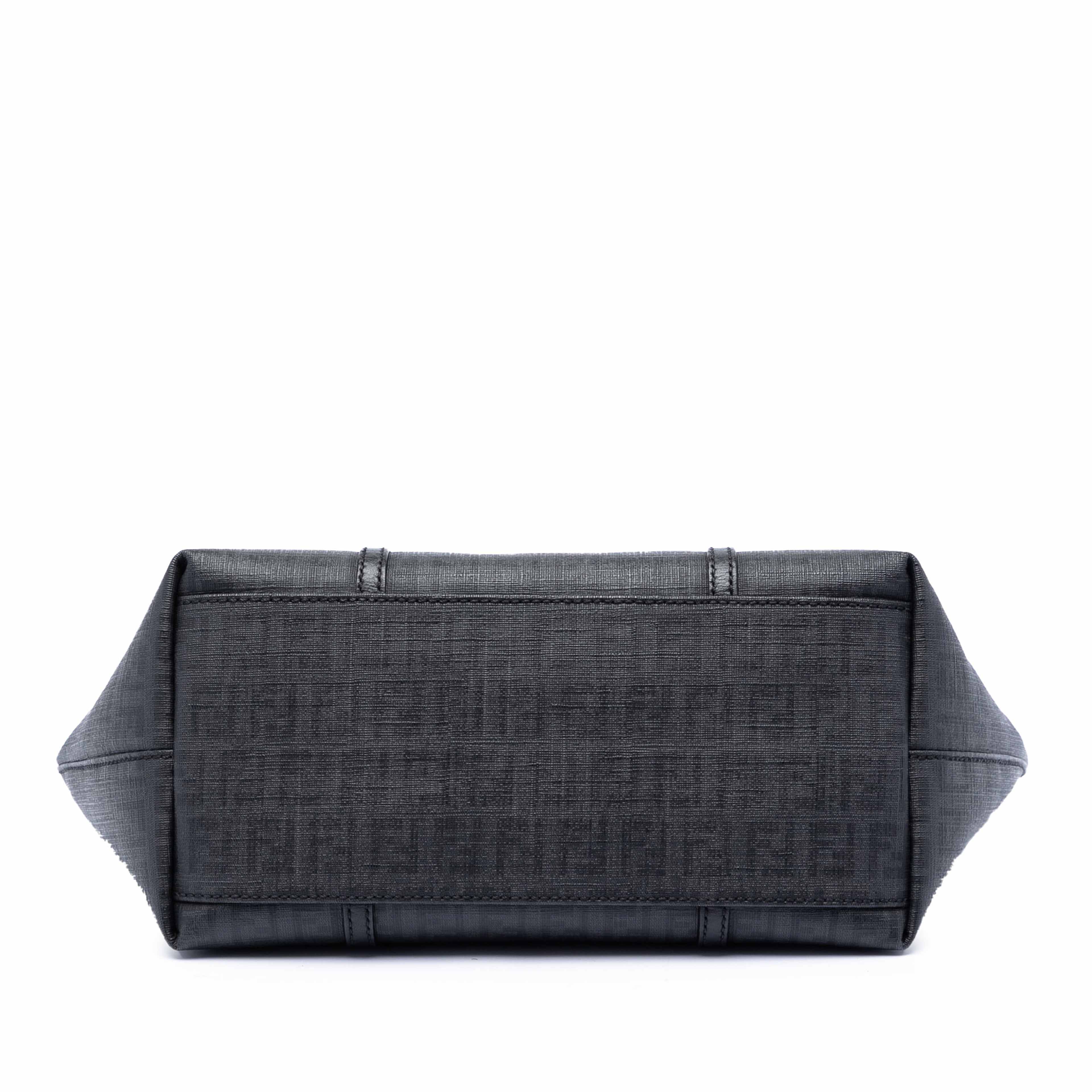 Fendi Zucchino Coated Canvas Tote, från Luxclusif, i färgen dark gray. Klicka för att öppna bilden i stort format