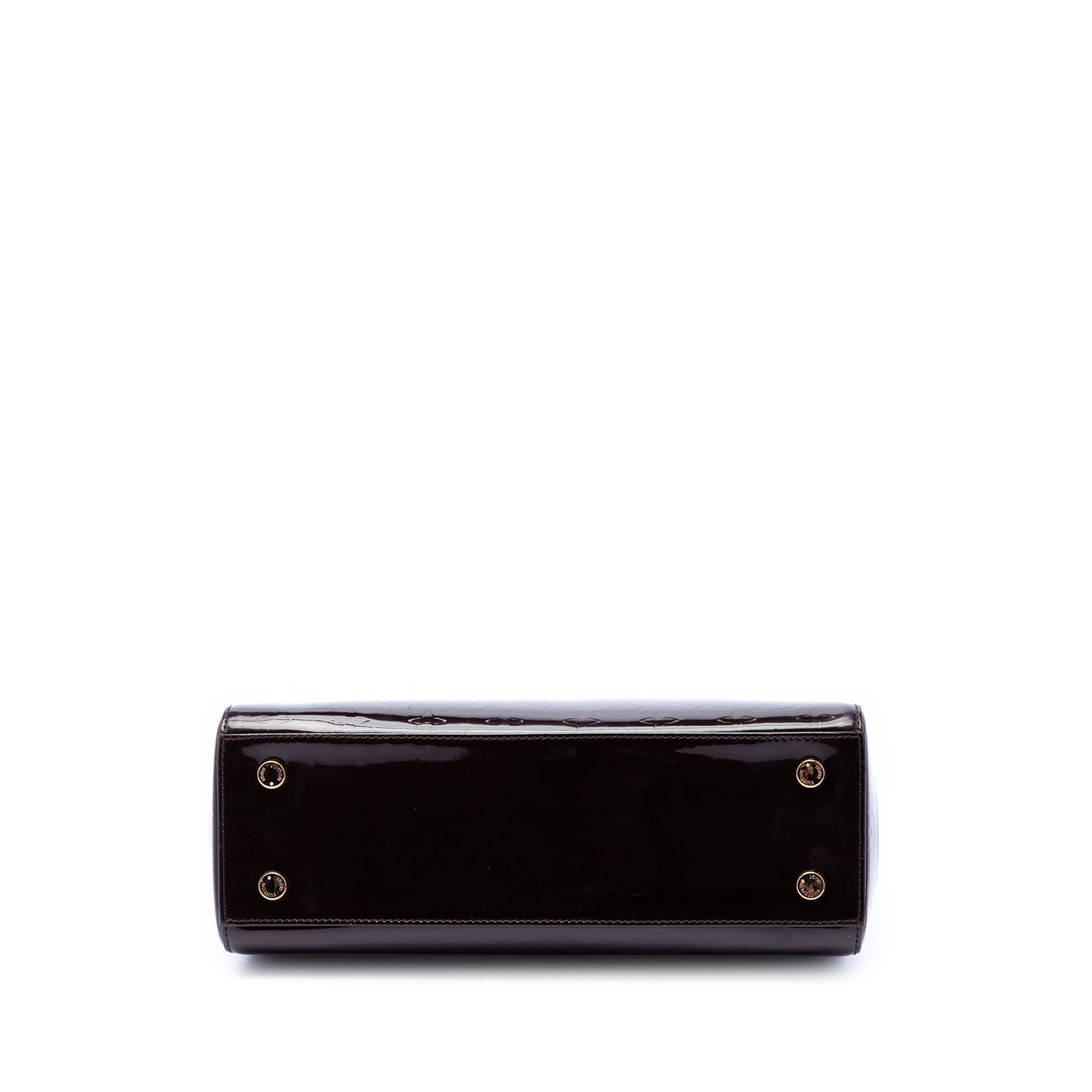 Louis Vuitton Monogram Vernis Brea Pm, från Luxclusif, i färgen purpur. Klicka för att öppna bilden i stort format
