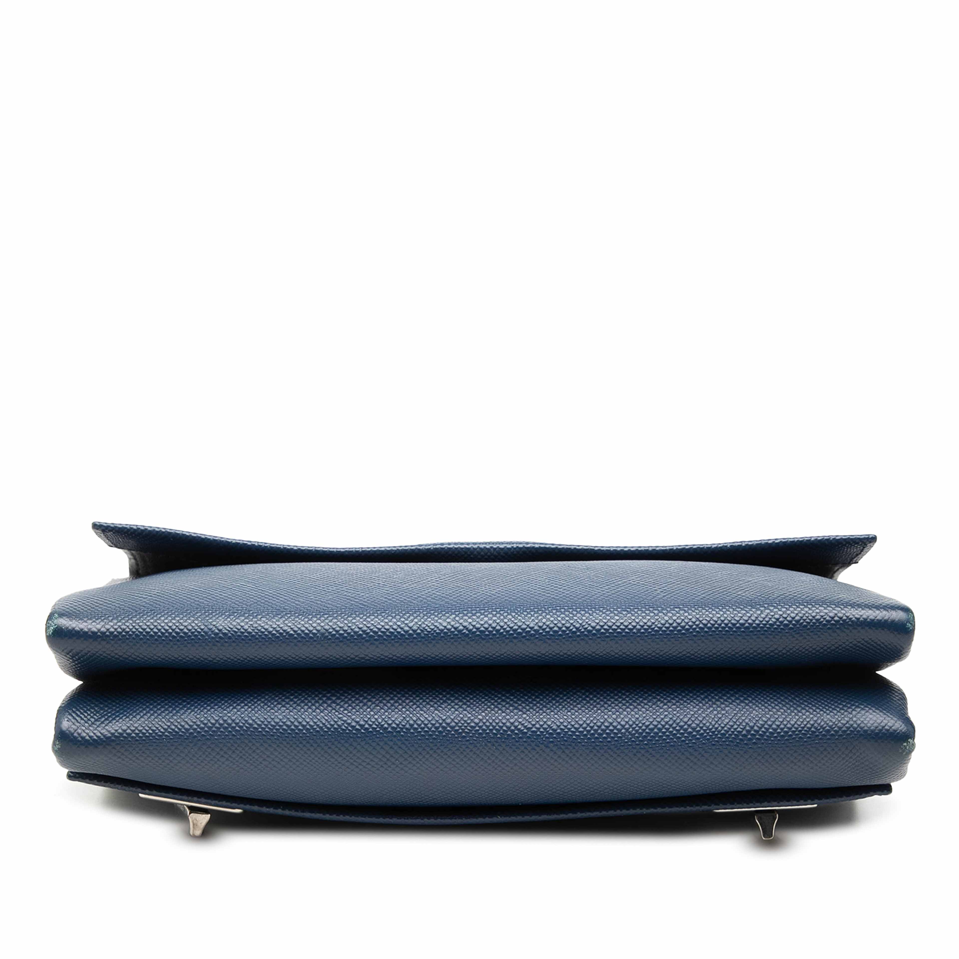Prada Saffiano Leather Double Turnlock Crossbody, från Luxclusif, i färgen dark blue. Klicka för att öppna bilden i stort format
