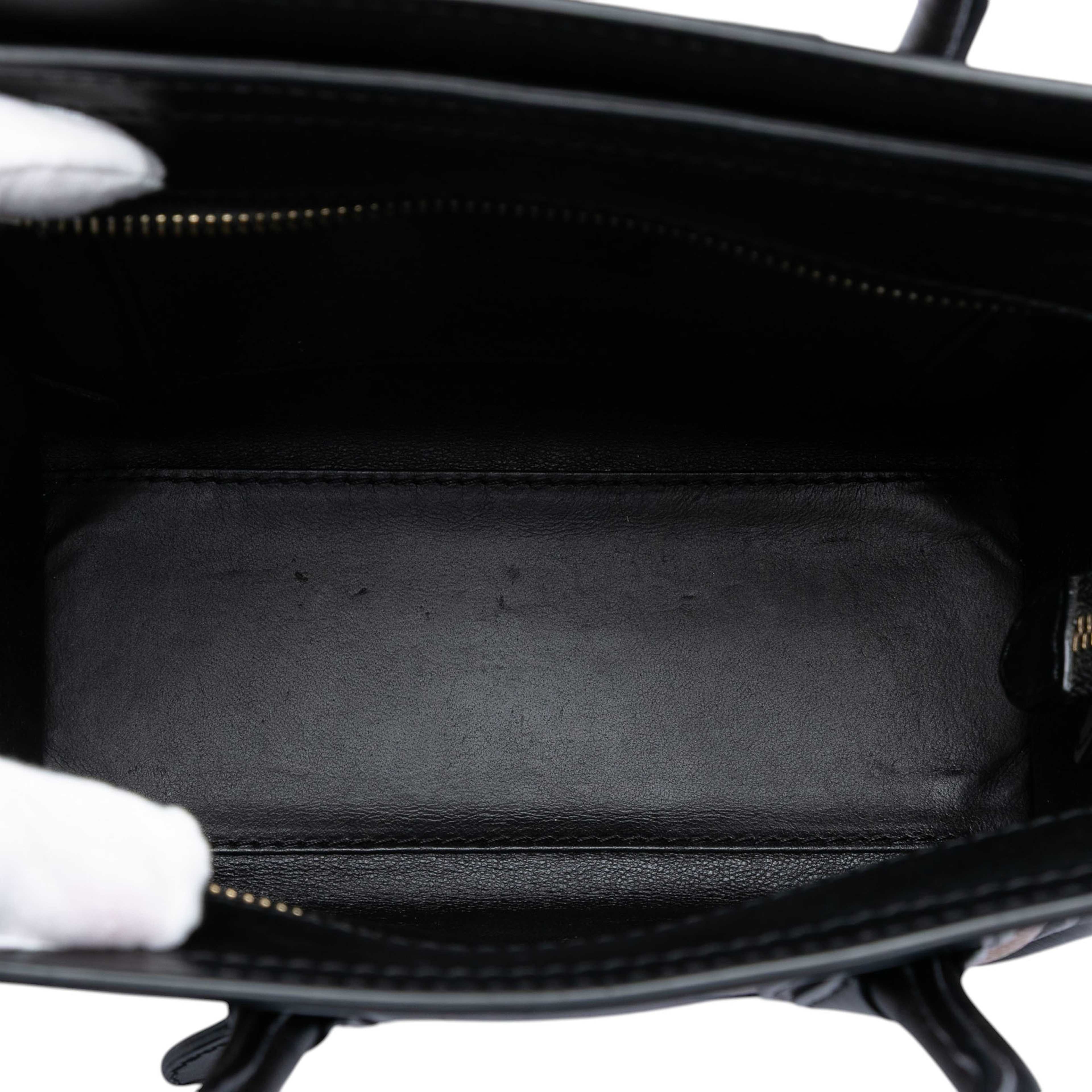 Celine Nano Tricolor Leather Luggage Tote, från Luxclusif, i färgen nude. Klicka för att öppna bilden i stort format