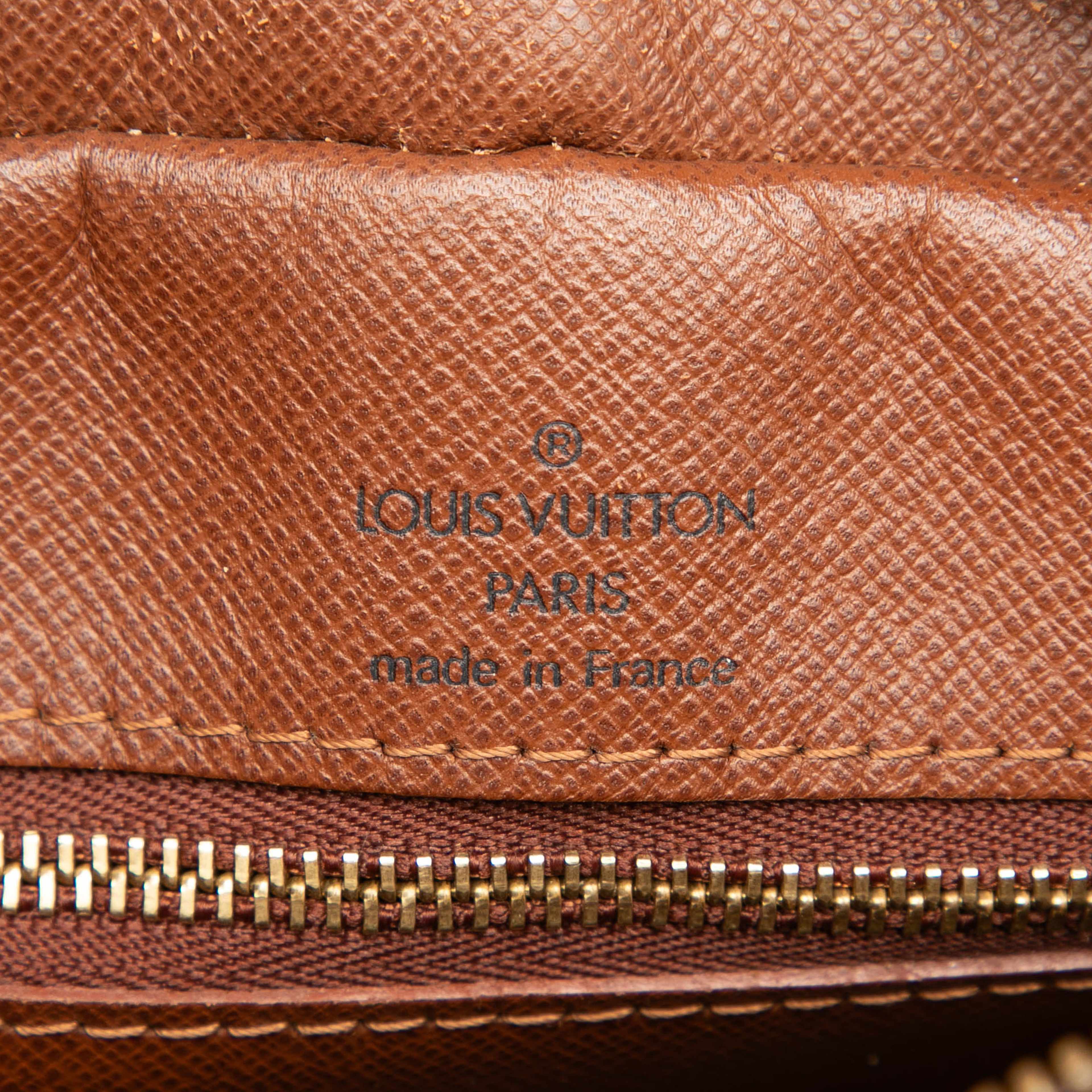 Louis Vuitton Monogram Nil Crossbody, från Luxclusif, i färgen brown. Klicka för att öppna bilden i stort format