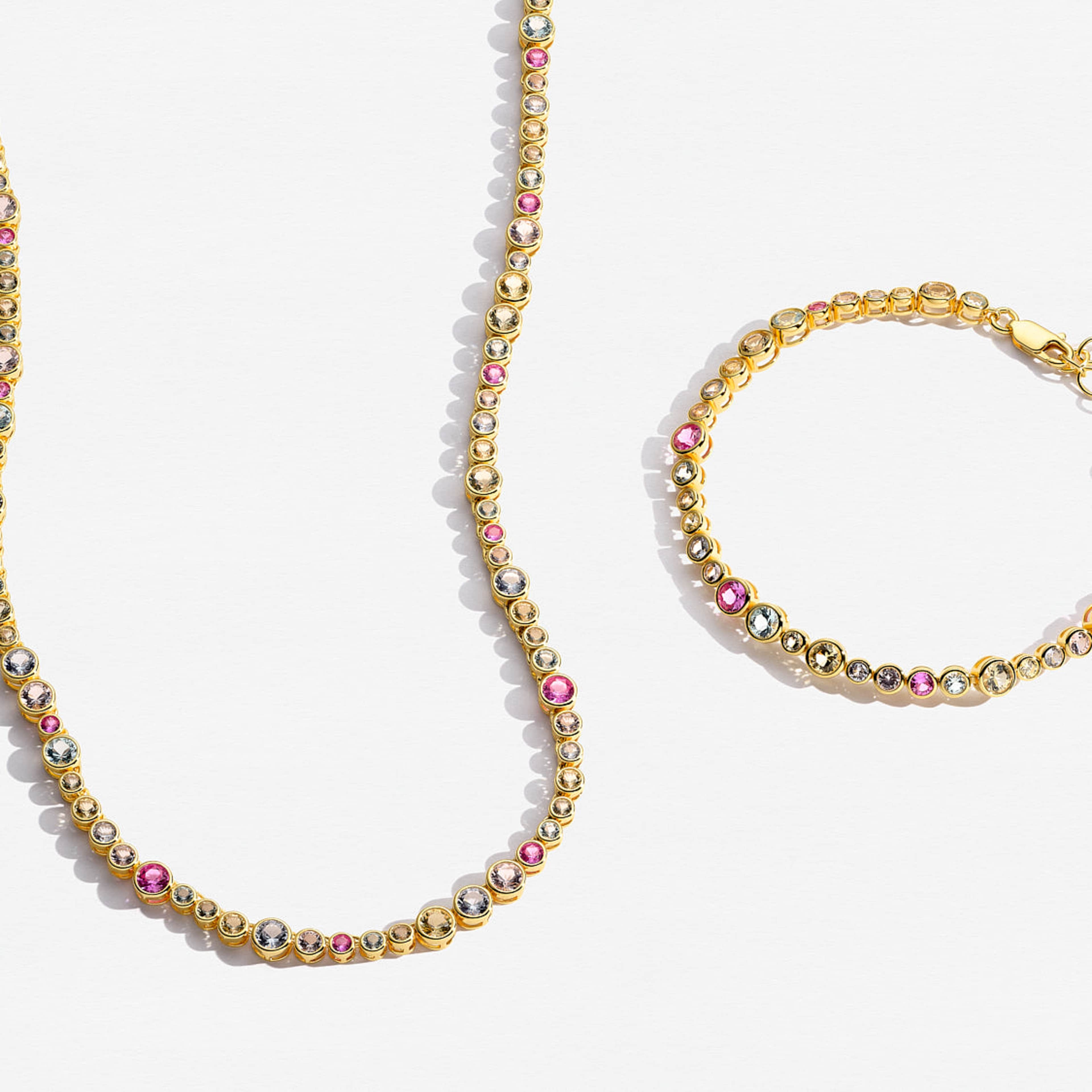 Armband Sardinien Altro, från Sif Jakobs Jewellery, i färgen 18k guldpläterad. Klicka för att öppna bilden i stort format