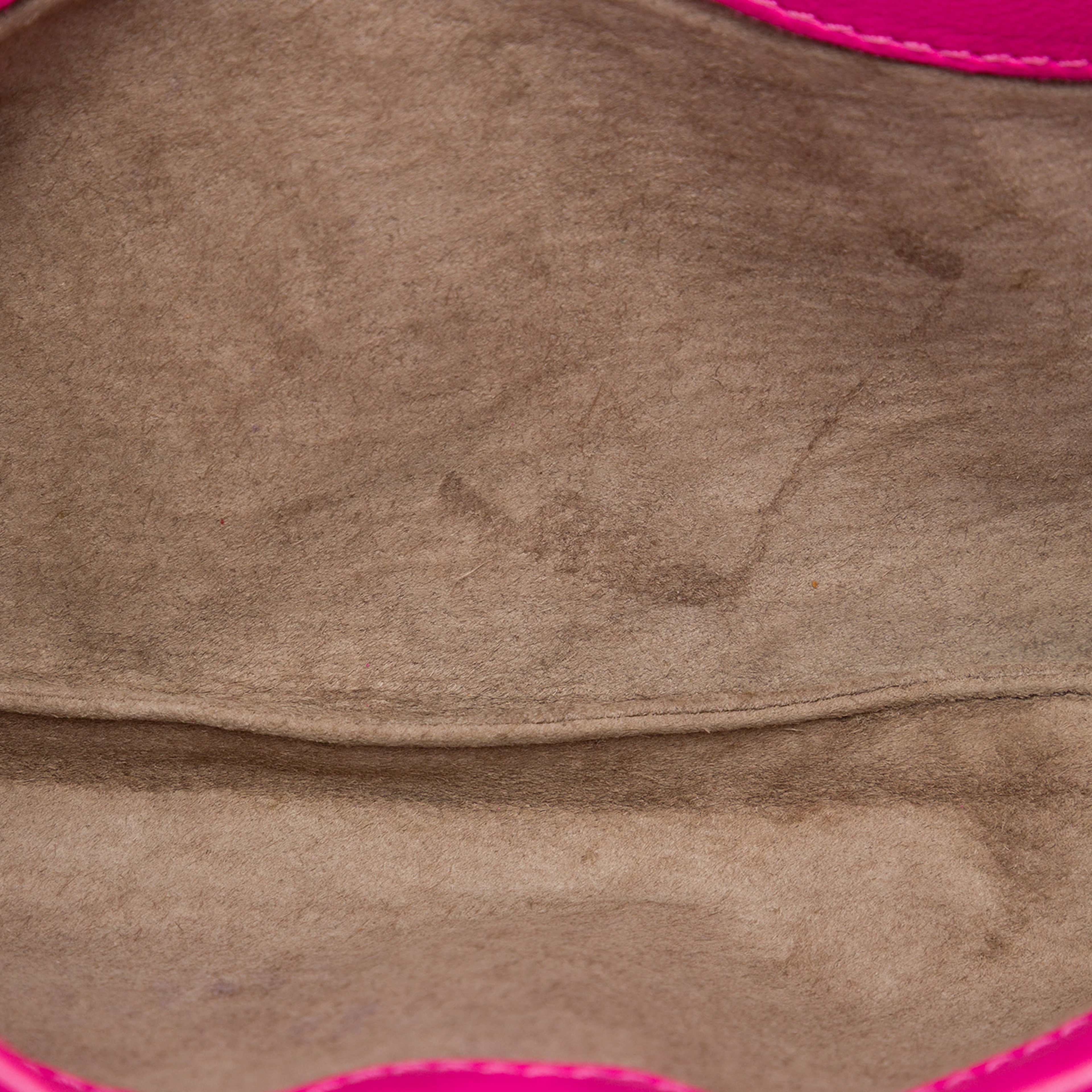Bottega Veneta Mini Nappa Intrecciato Turn Lock Crossbody, från Luxclusif, i färgen rosa. Klicka för att öppna bilden i stort format