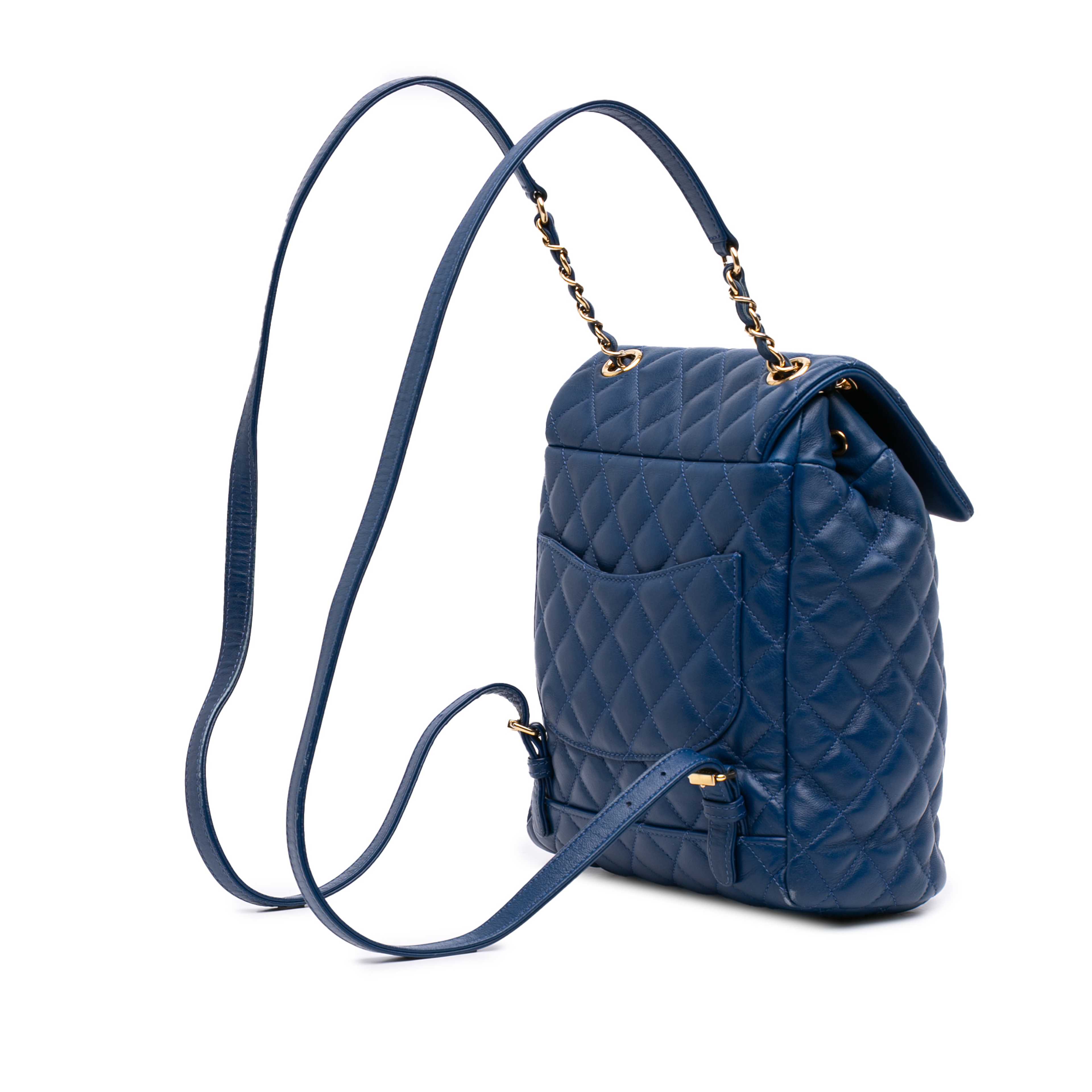 Chanel Small Lambskin Urban Spirit Backpack, från Luxclusif, i färgen blå. Klicka för att öppna bilden i stort format