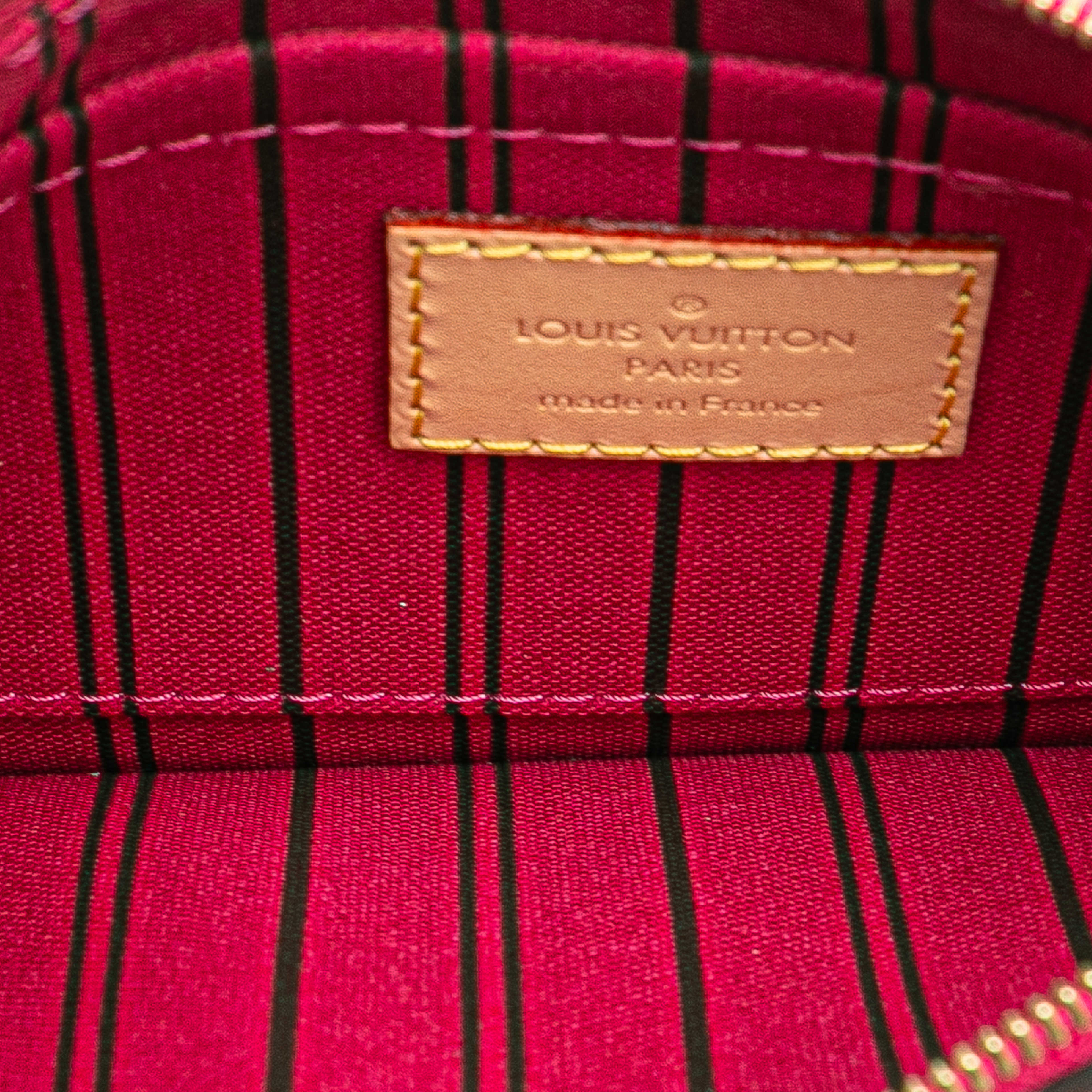 Louis Vuitton Monogram Neverfull Pouch, från Luxclusif, i färgen brown. Klicka för att öppna bilden i stort format