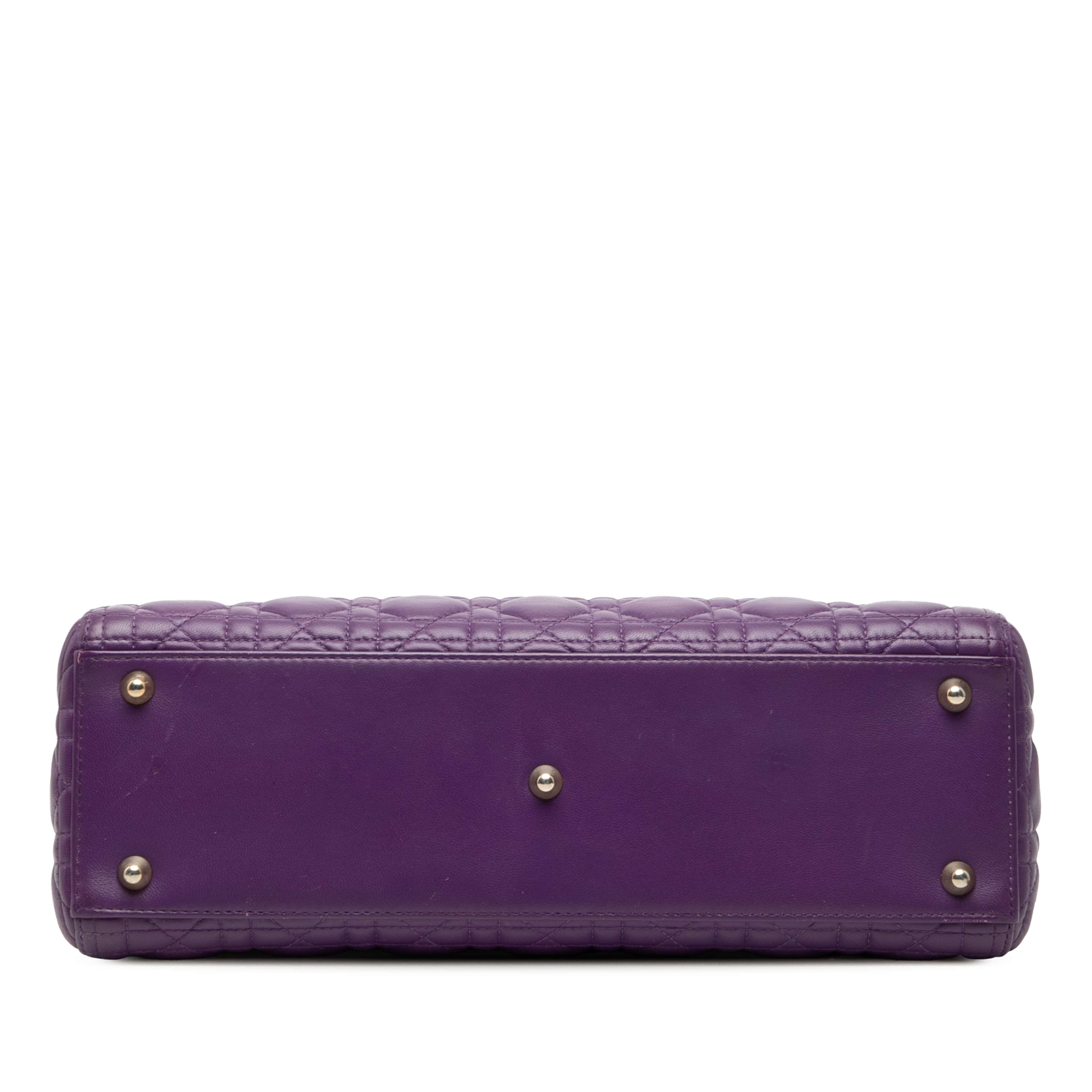 Dior Large Lambskin Cannage Lady Dior, från Luxclusif, i färgen purpur. Klicka för att öppna bilden i stort format
