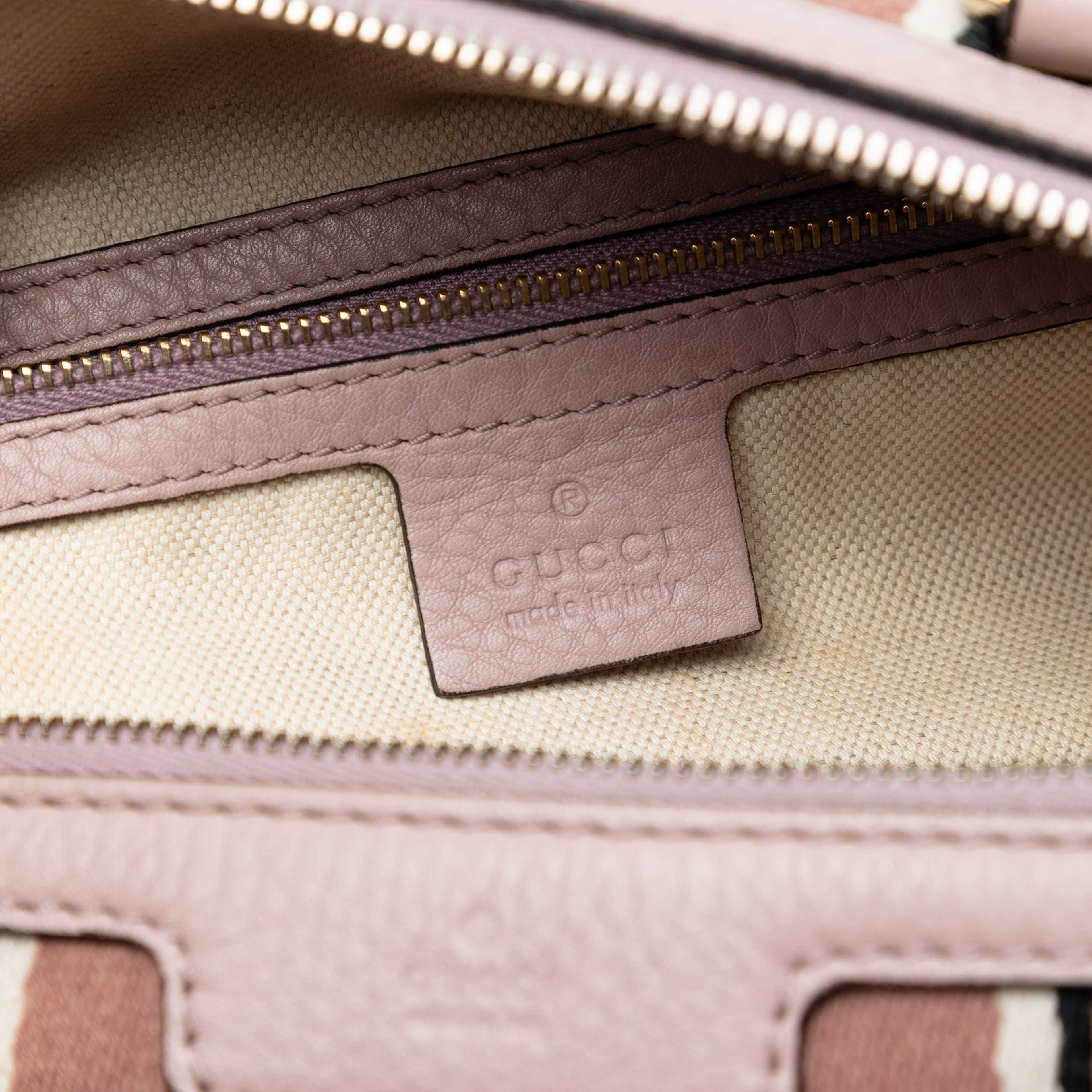Gucci Small Gg Canvas Web Joy Boston Bag, från Luxclusif, i färgen beige. Klicka för att öppna bilden i stort format