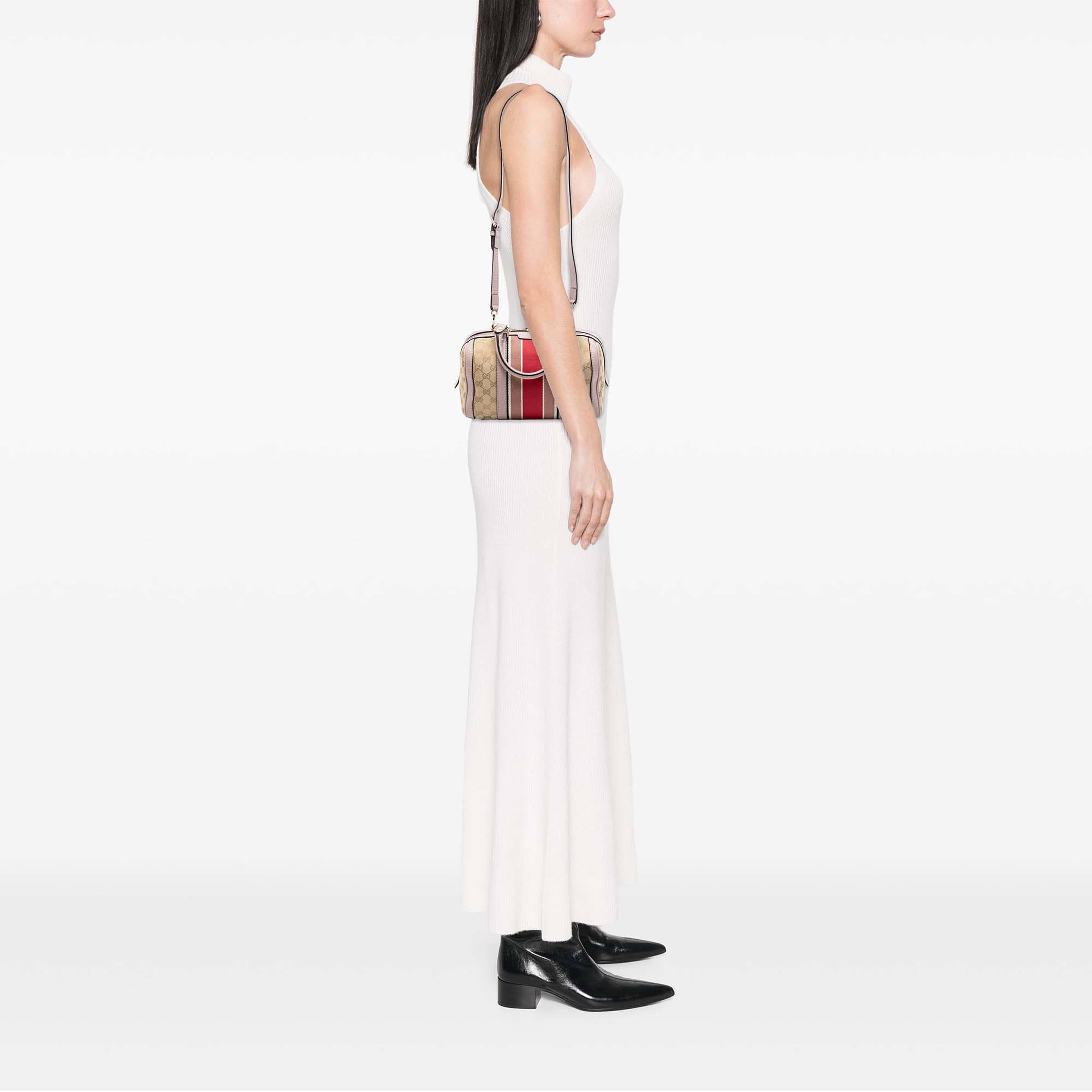 Gucci Small Gg Canvas Web Joy Boston Bag, från Luxclusif, i färgen beige. Klicka för att öppna bilden i stort format