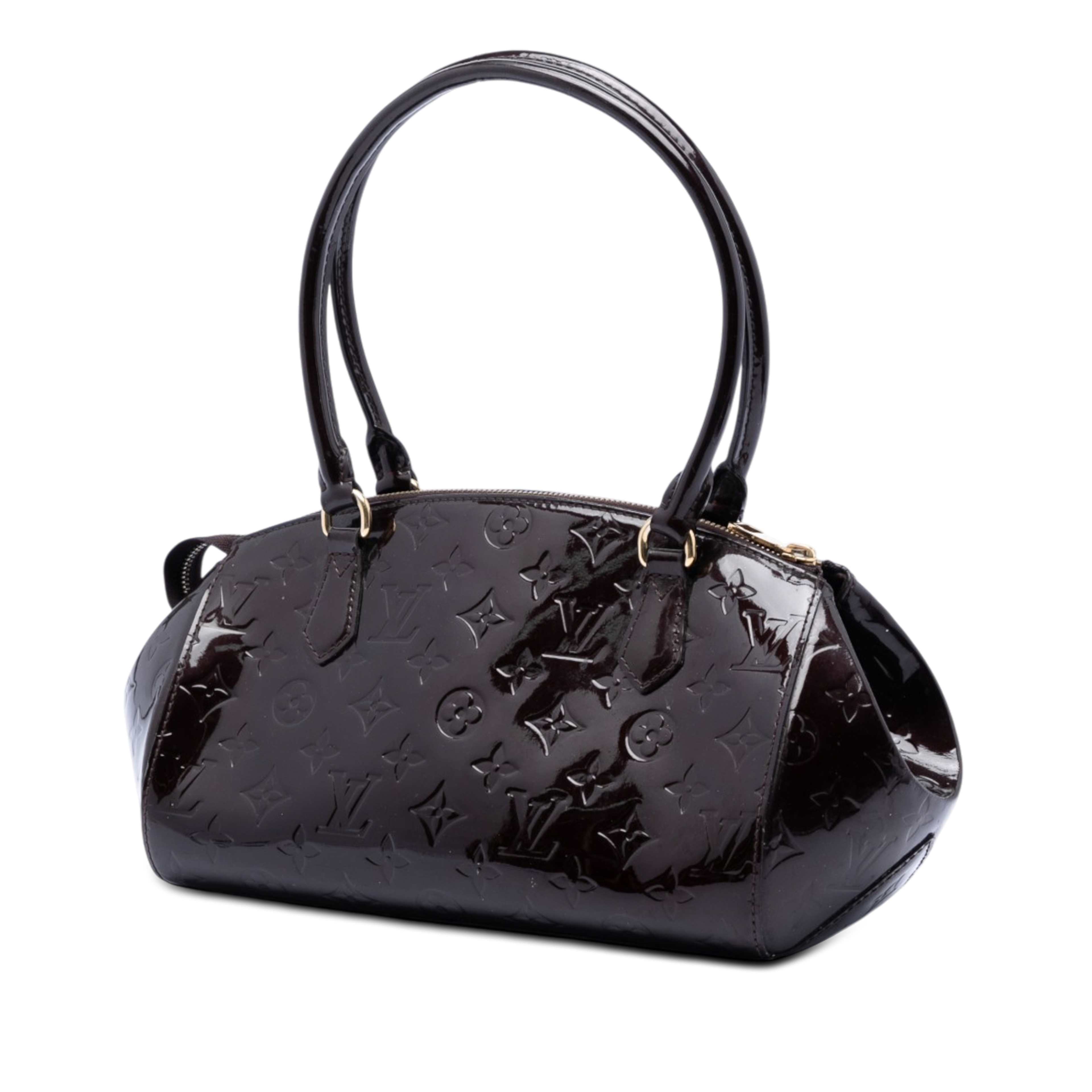 Louis Vuitton Monogram Vernis Sherwood Pm, från Luxclusif, i färgen purple. Klicka för att öppna bilden i stort format