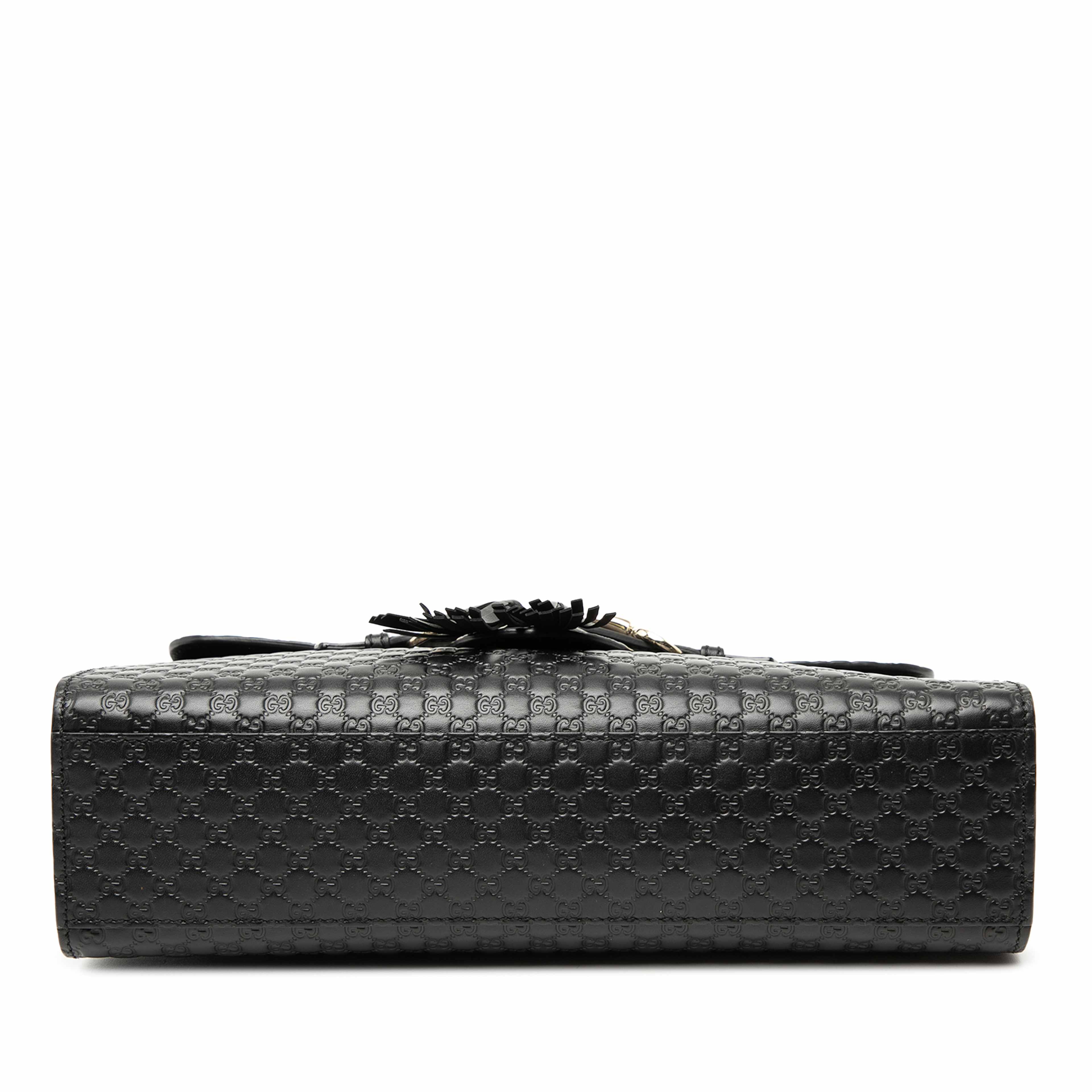 Gucci Medium Microguccissima Emily Shoulder Bag, från Luxclusif, i färgen svart. Klicka för att öppna bilden i stort format