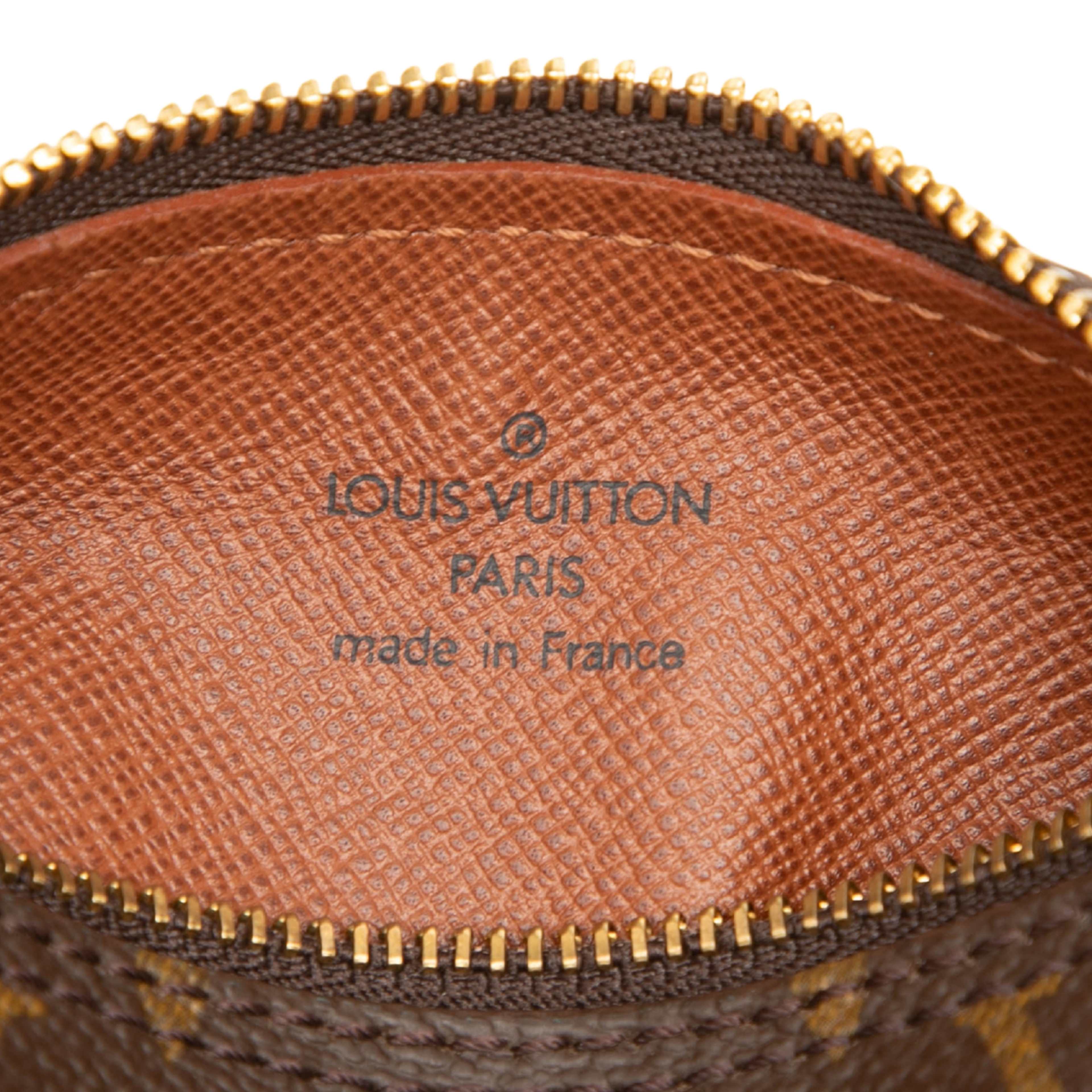 Louis Vuitton Monogram Papillon Pochette, från Luxclusif, i färgen brun. Klicka för att öppna bilden i stort format