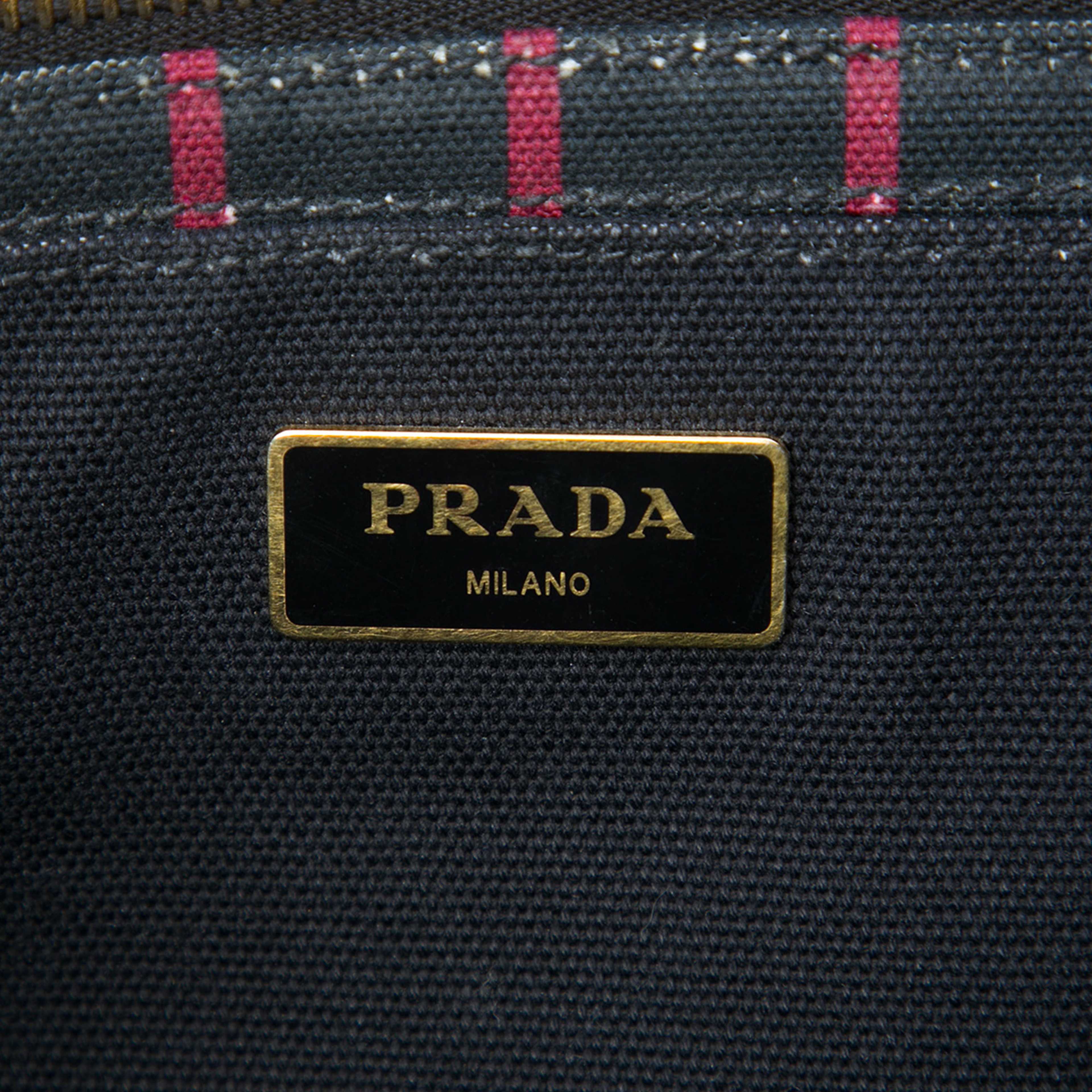 Prada Small Canvas Canapa Logo Stripes Satchel, från Luxclusif, i färgen svart. Klicka för att öppna bilden i stort format