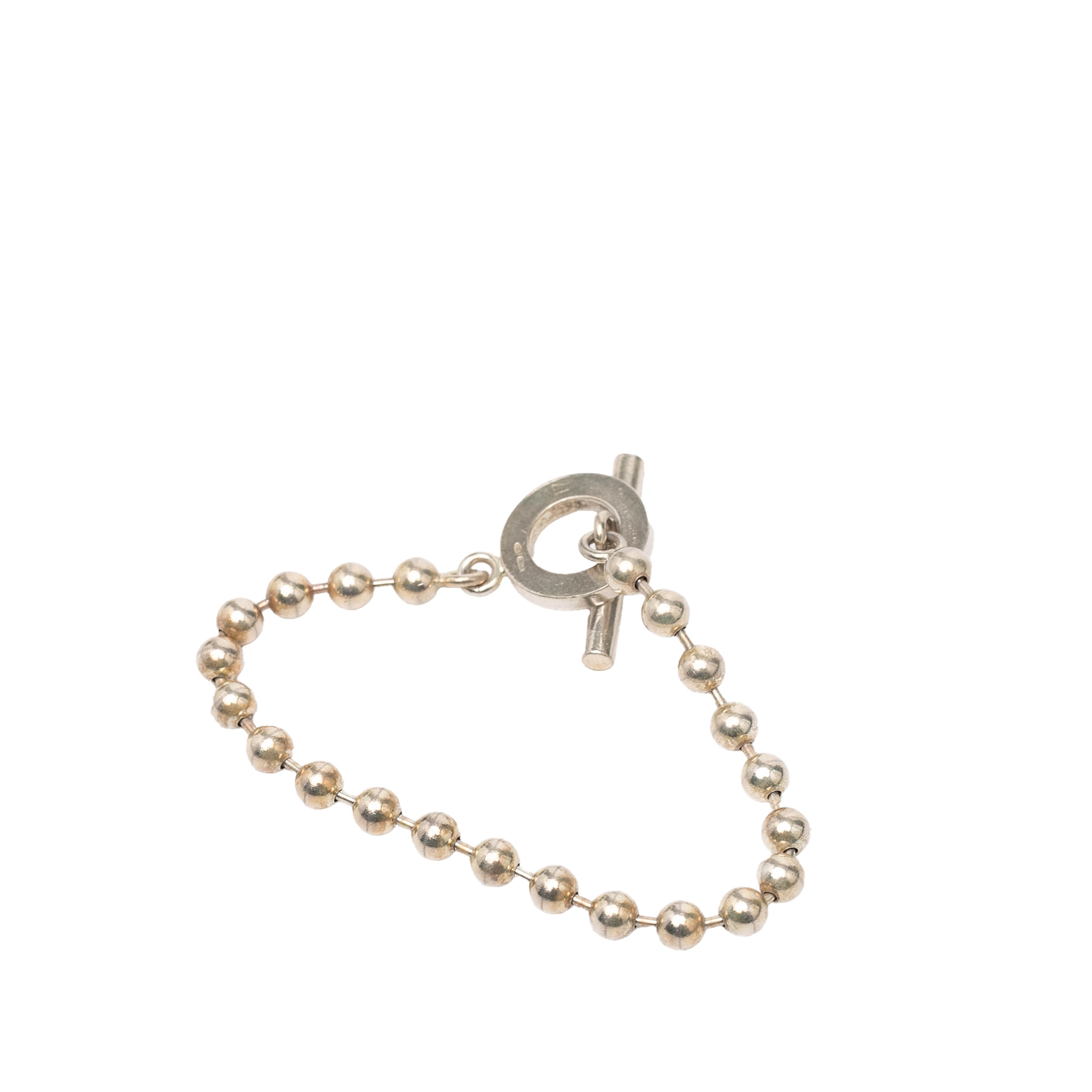 Gucci Sterling Silver Ball Chain Toggle Bracelet, från Luxclusif, i färgen silver. Klicka för att öppna bilden i stort format