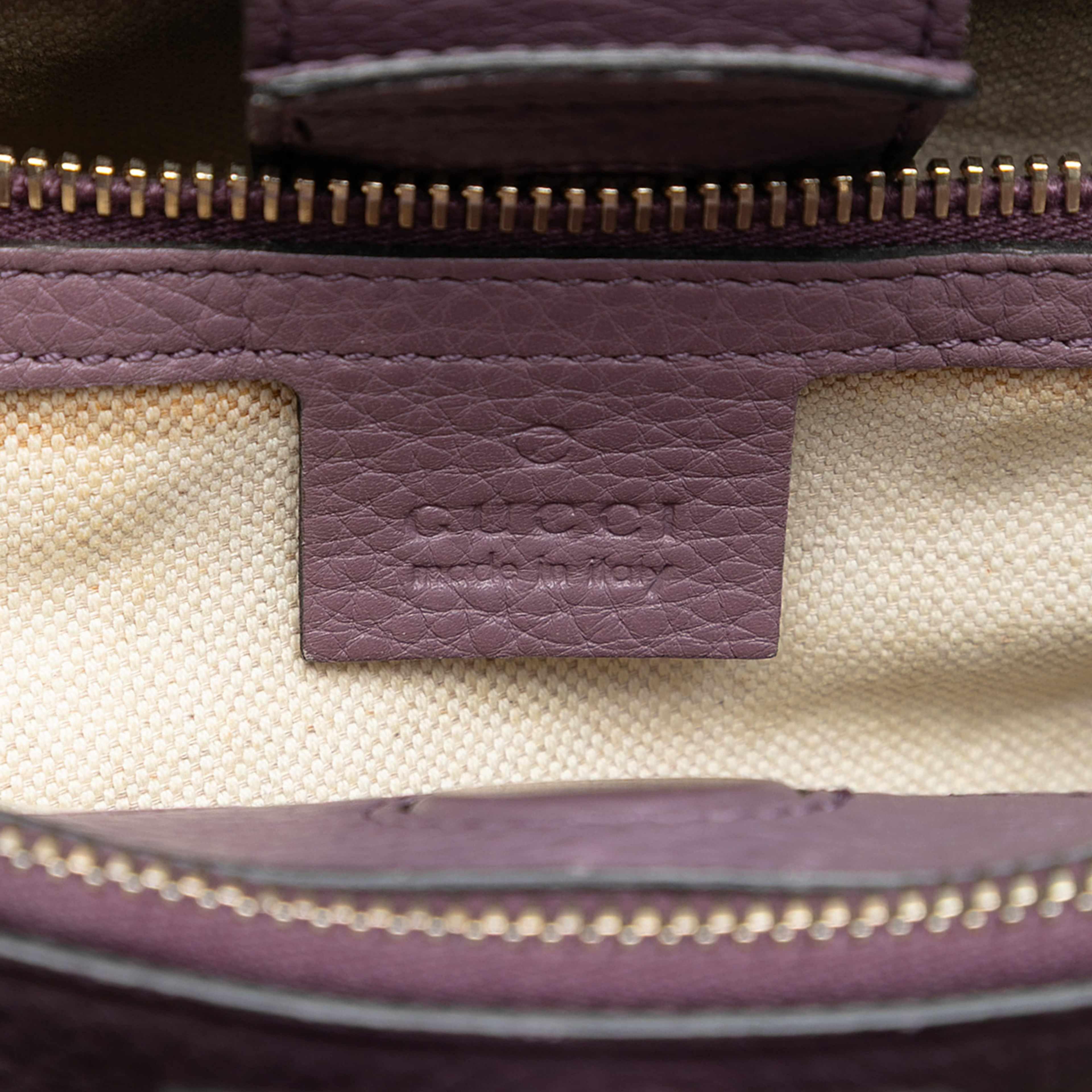 Gucci Medium Calfskin Bamboo Shopper Satchel, från Luxclusif, i färgen dark purple. Klicka för att öppna bilden i stort format