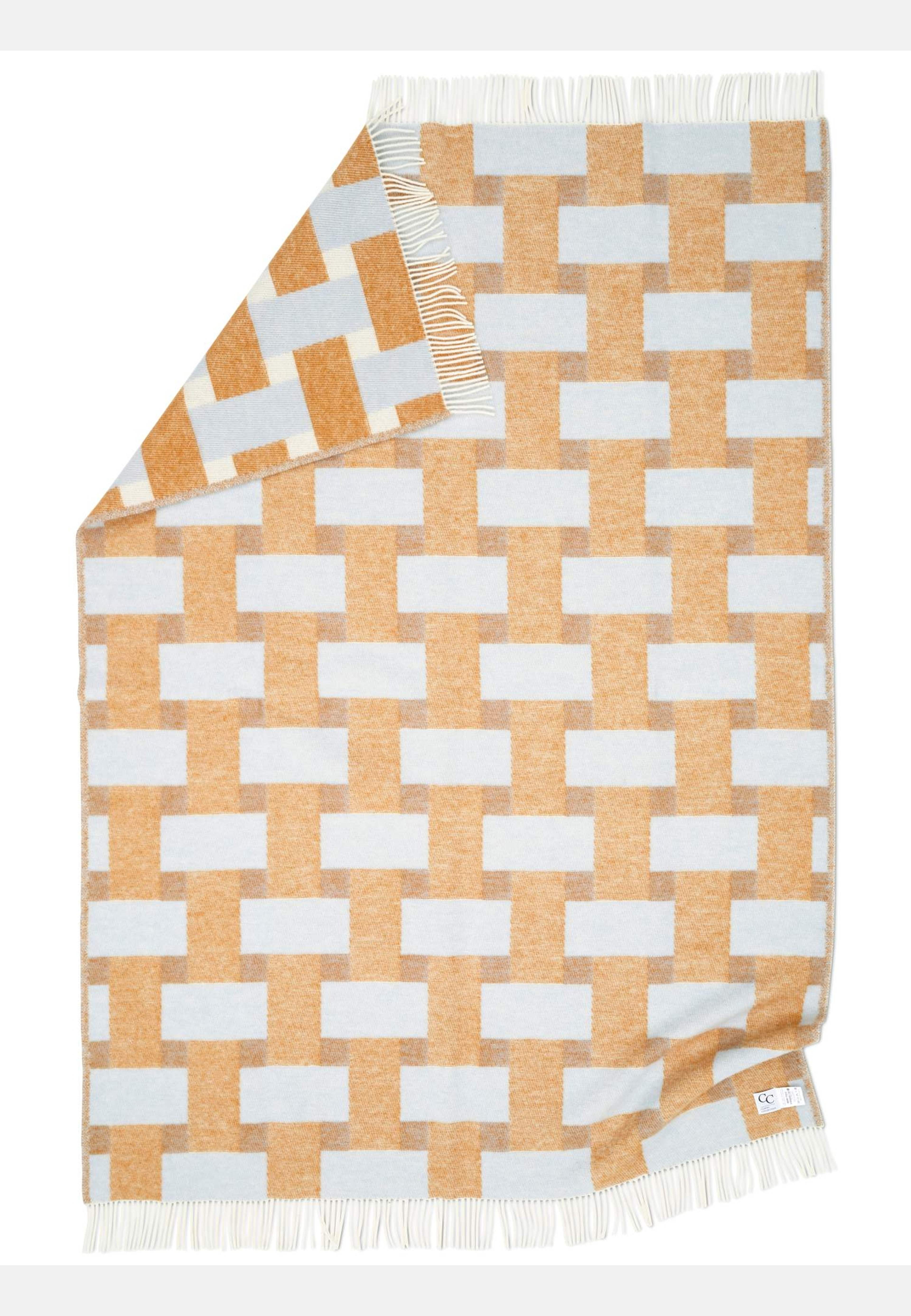 Pläd Weave, från Classic Collection, i färgen terracotta. Klicka för att öppna bilden i stort format