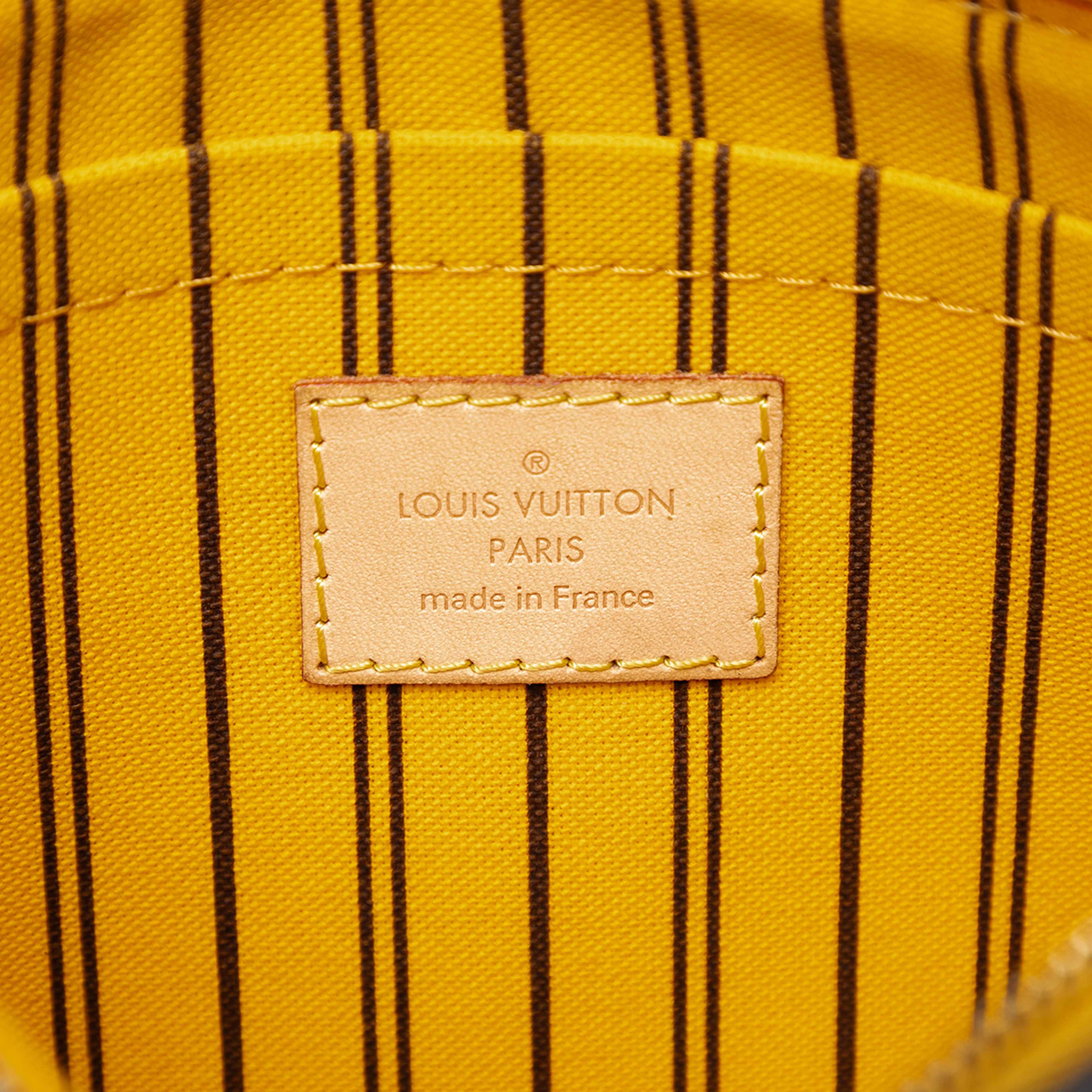 Louis Vuitton Monogram Neverfull Pochette, från Luxclusif, i färgen brown. Klicka för att öppna bilden i stort format