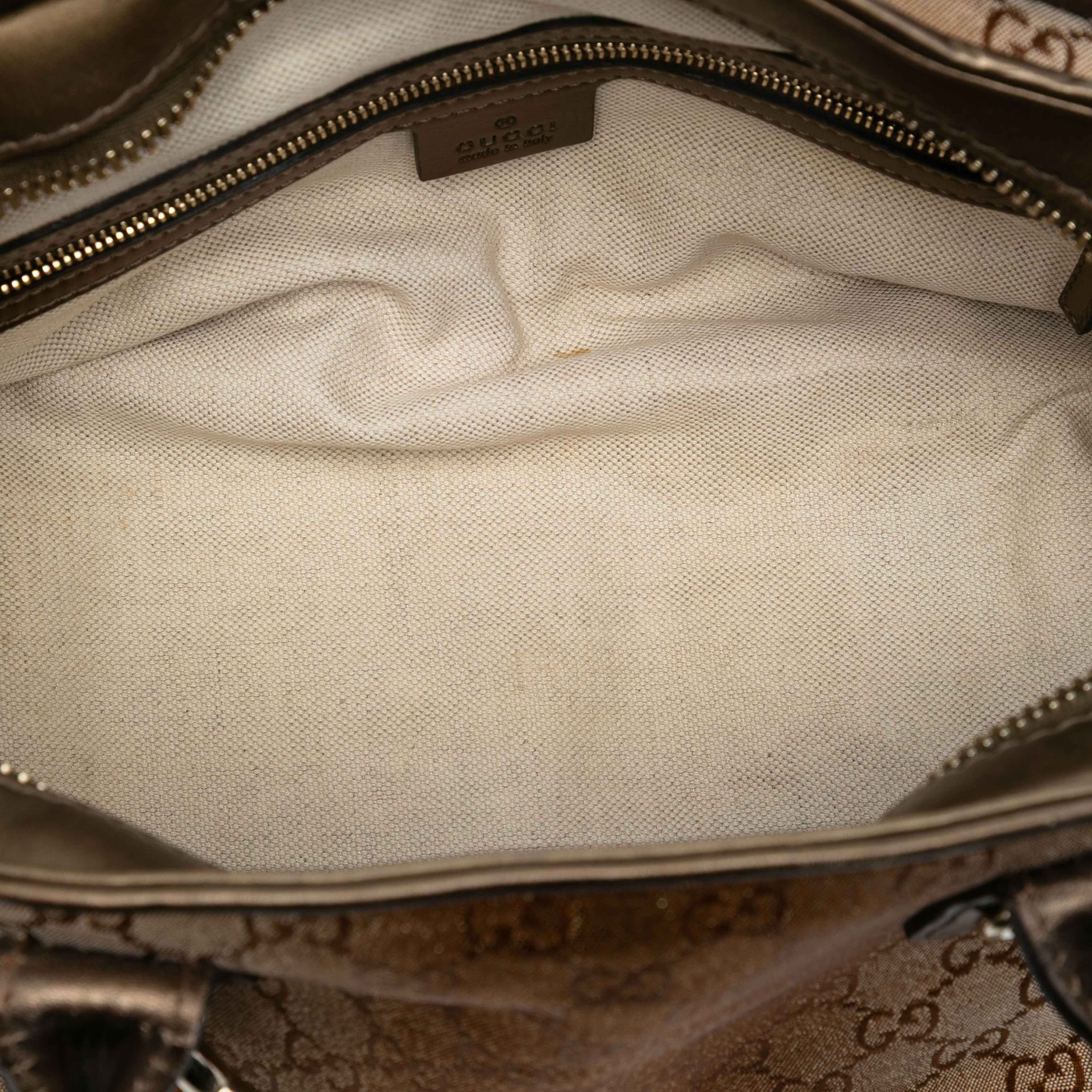 Gucci Gg Lurex Heart Bit Satchel, från Luxclusif, i färgen beige. Klicka för att öppna bilden i stort format