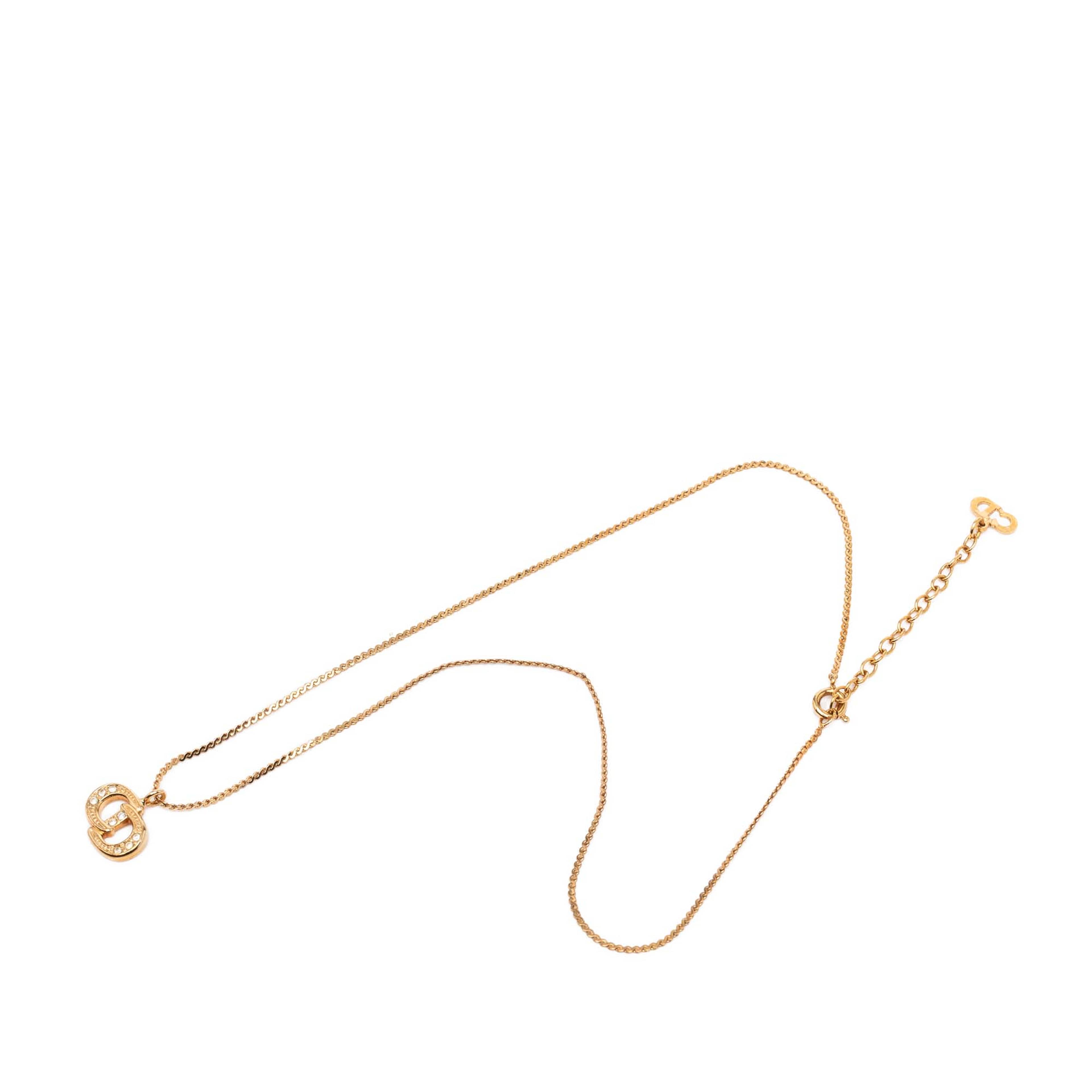 Dior Gold Plated Rhinestone Cd Logo Pendant Necklace, från Luxclusif, i färgen gold. Klicka för att öppna bilden i stort format